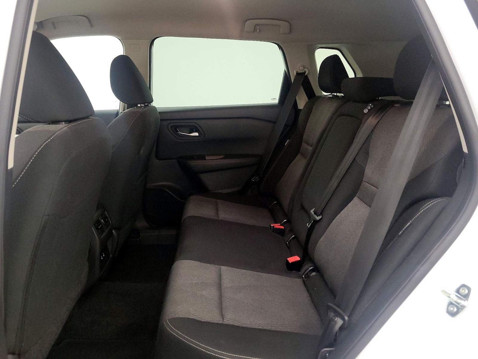 2025 Nissan Rogue SV - Photo 20