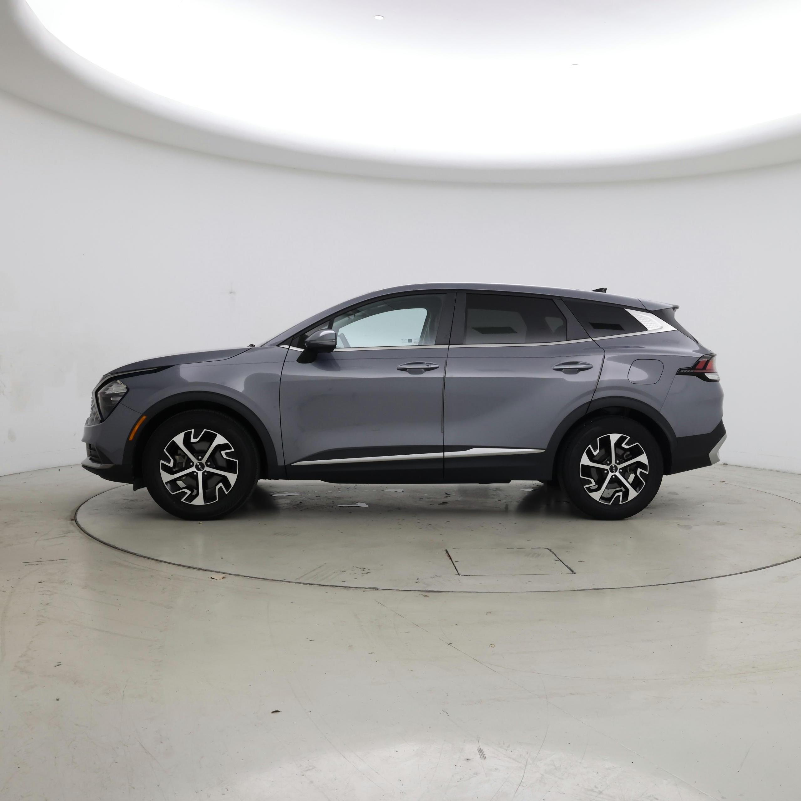 Thumbnail: 2023 Kia Sportage - 3