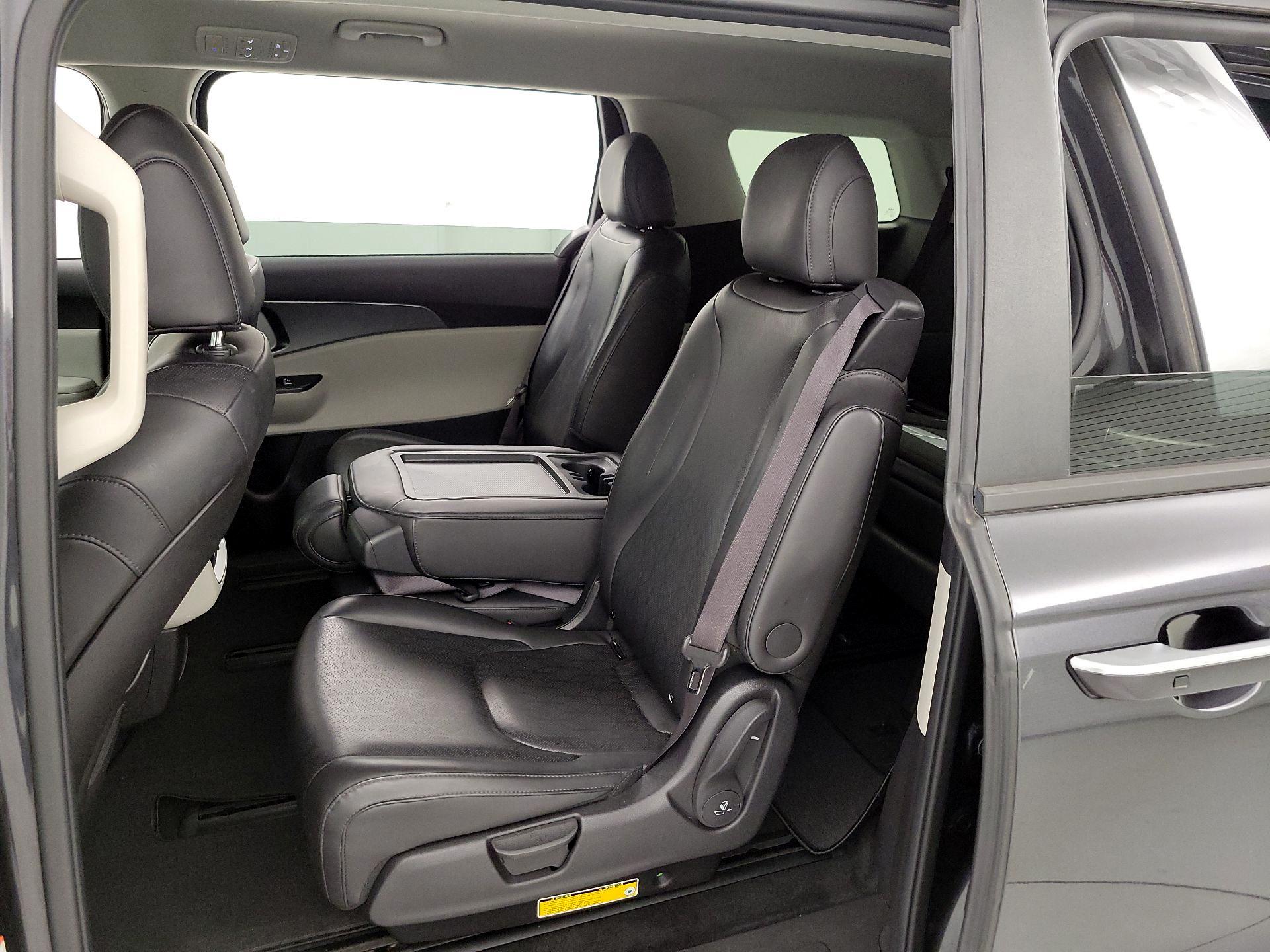 Thumbnail: 2022 Kia Carnival - 19