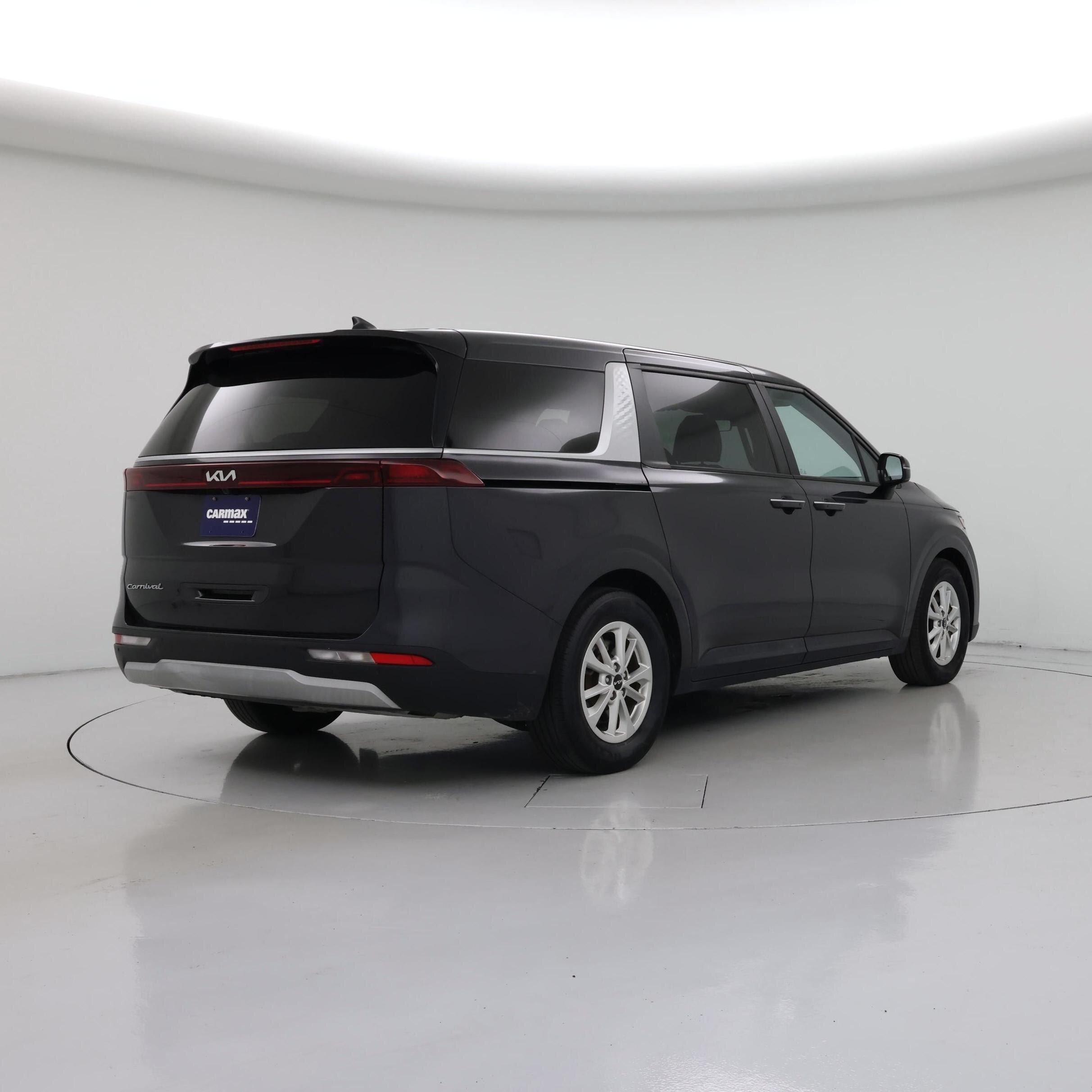Thumbnail: 2022 Kia Carnival - 8