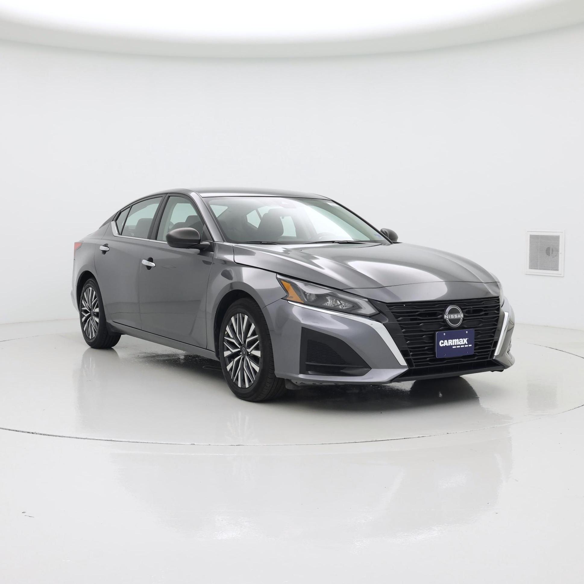 Silver 2025 Nissan Altima Sedan Front-Wheel Drive Automatic