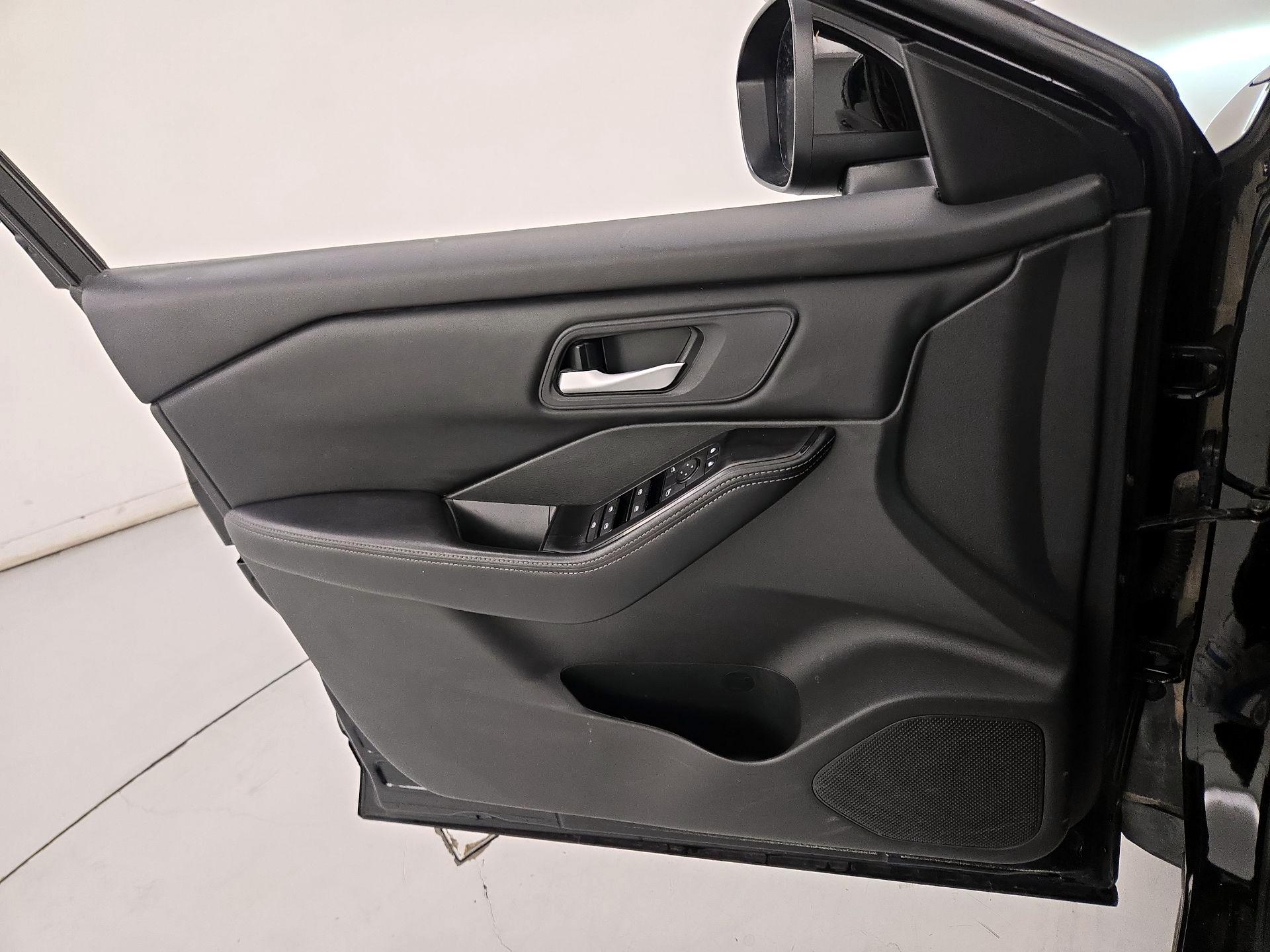 Thumbnail: 2025 Nissan Rogue - 12