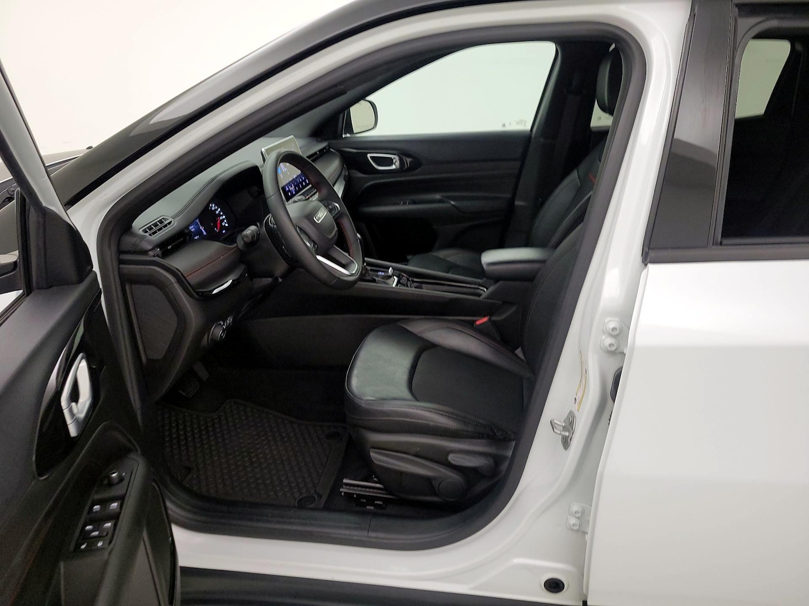 2025 Jeep Compass Trailhawk - Photo 12