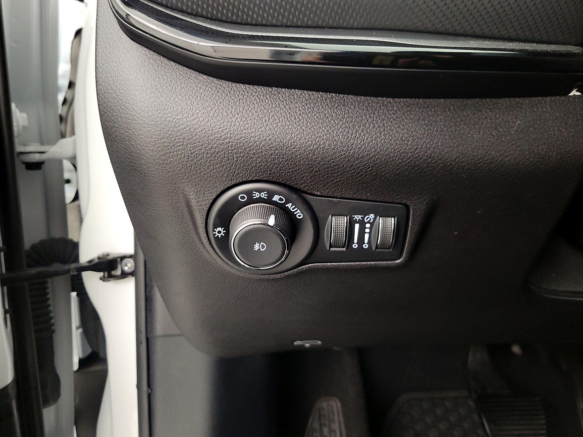Thumbnail: 2025 Jeep Compass - 13