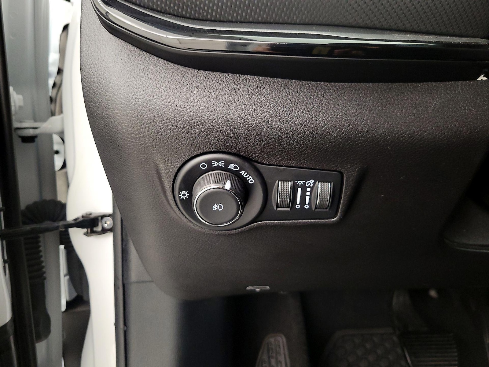 2025 Jeep Compass Trailhawk - Photo 14