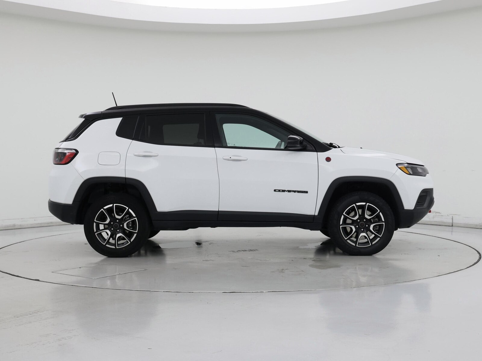 2025 Jeep Compass Trailhawk - Photo 8