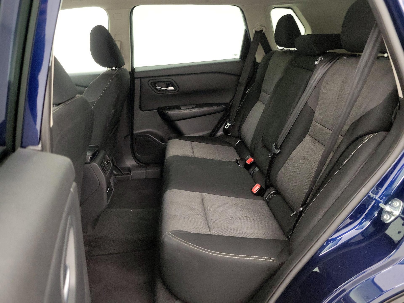 2025 Nissan Rogue SV - Photo 20