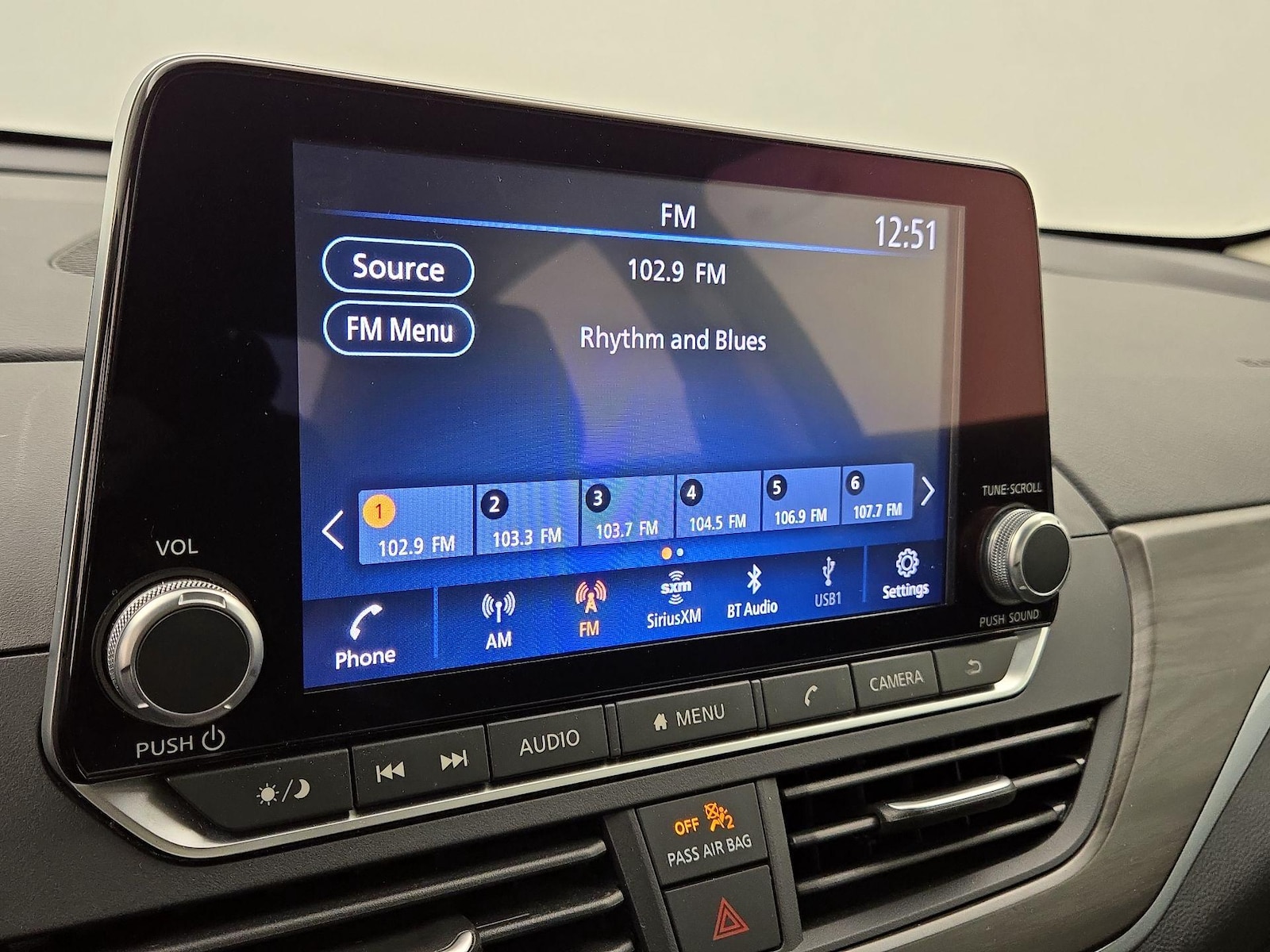 2025 Nissan Altima SV - Photo 16