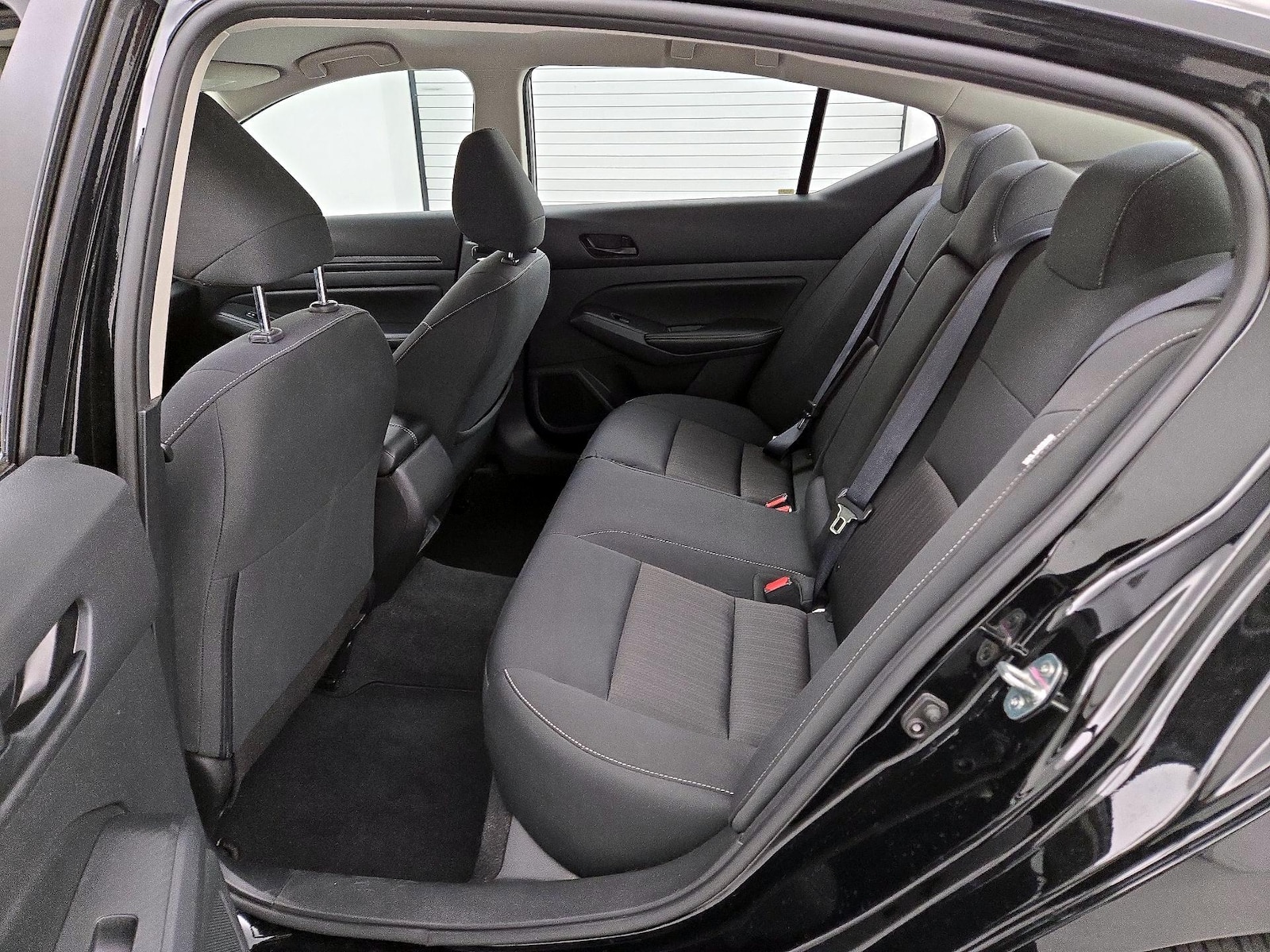 2025 Nissan Altima SV - Photo 20