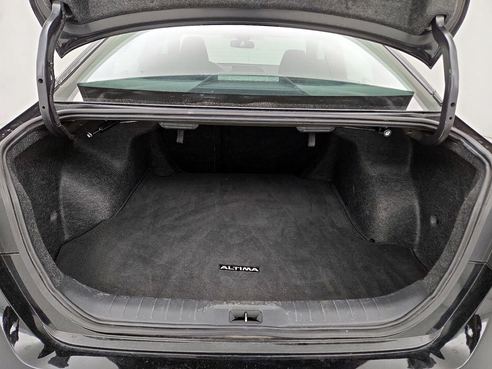 2025 Nissan Altima SV - Photo 21