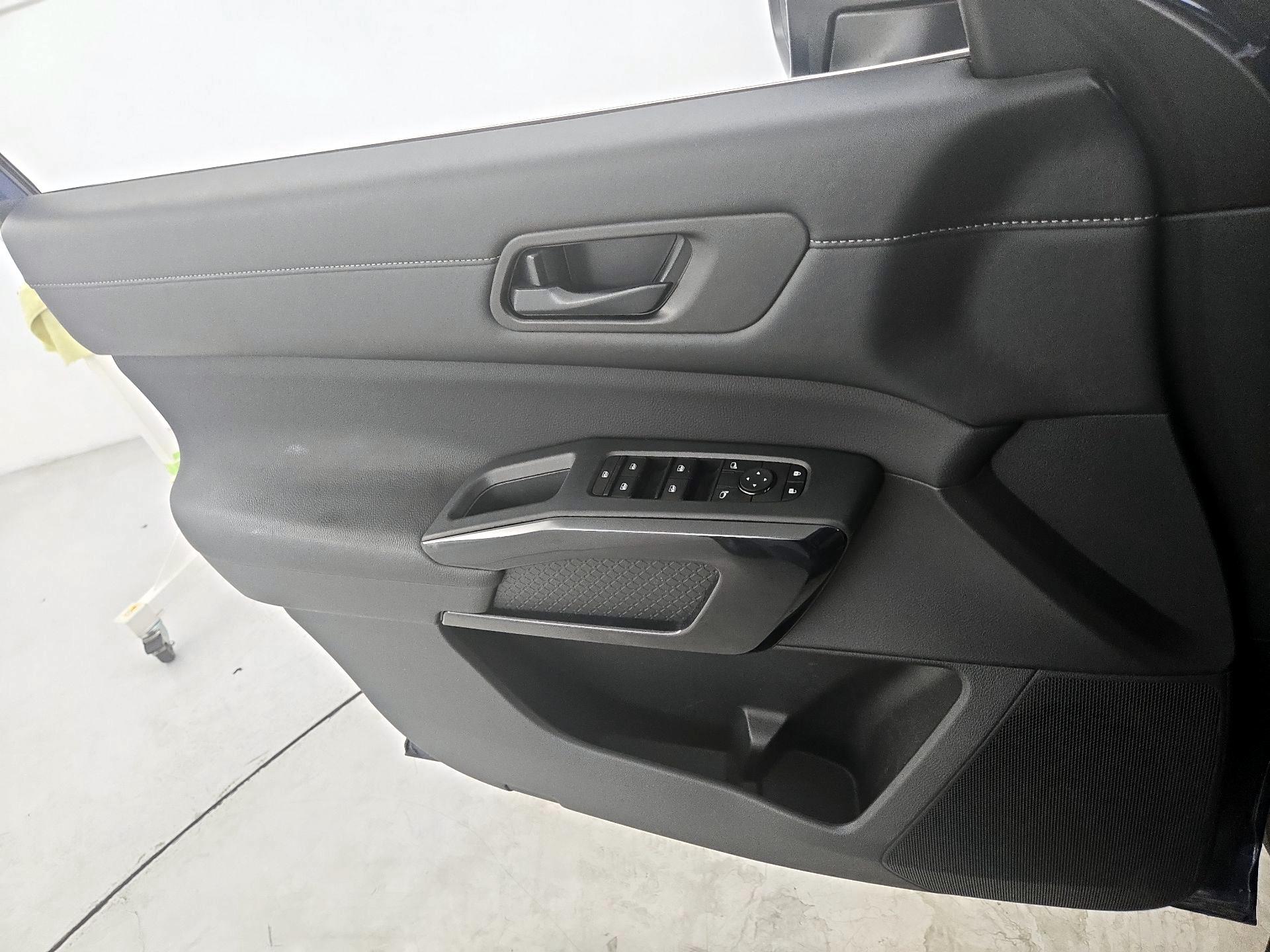 Thumbnail: 2025 Nissan Pathfinder - 12