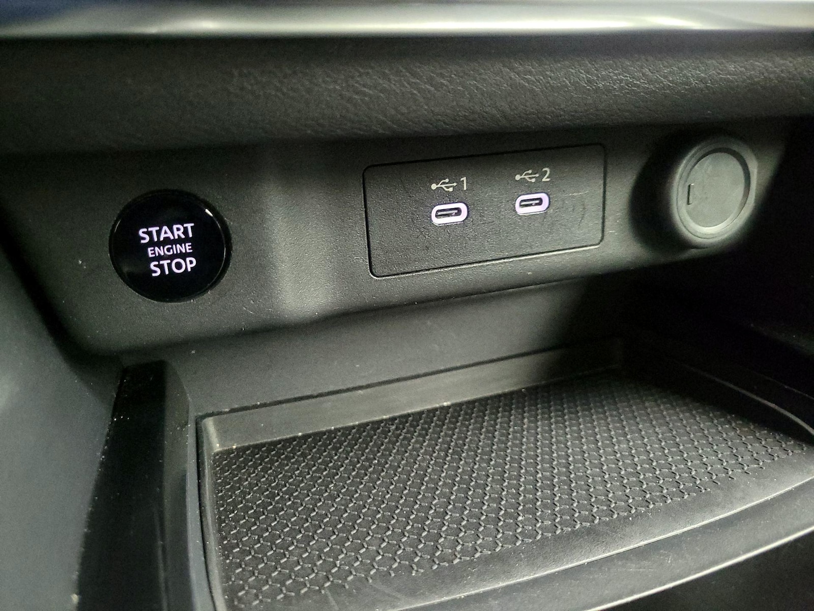 2025 Nissan Rogue SV - Photo 19