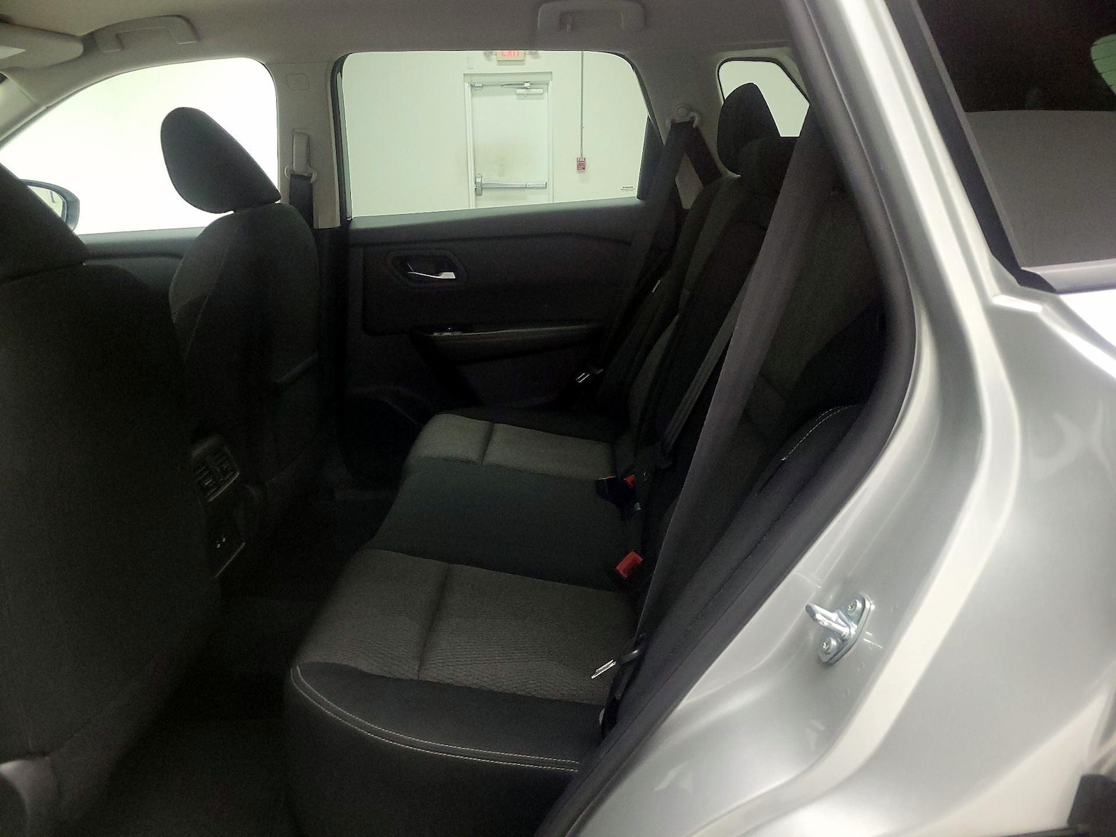2025 Nissan Rogue SV - Photo 20