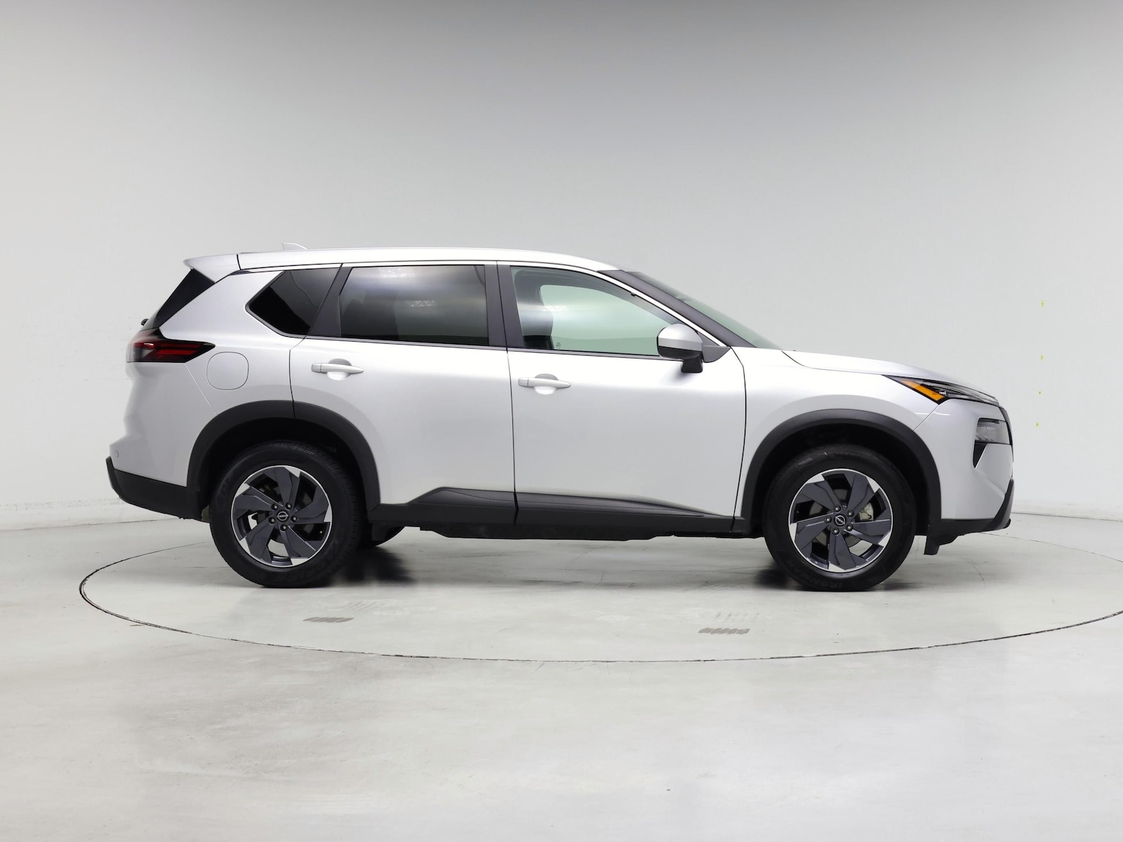 2025 Nissan Rogue SV - Photo 8