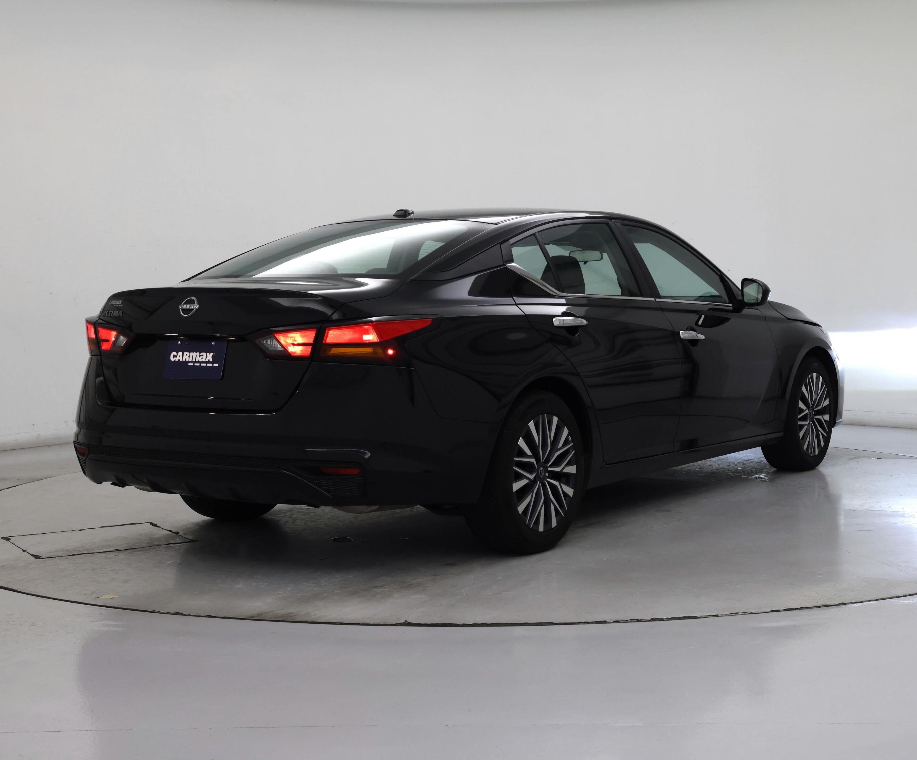Thumbnail: 2025 Nissan Altima - 8