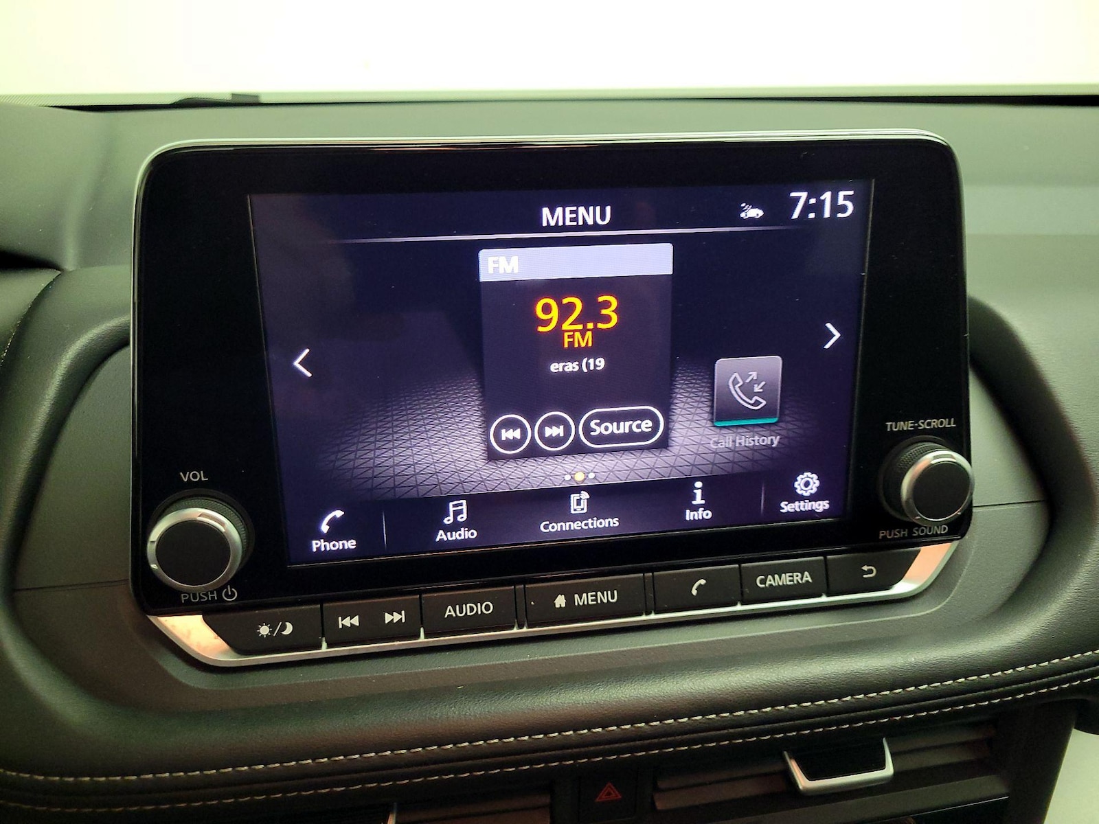 2025 Nissan Rogue SV - Photo 15