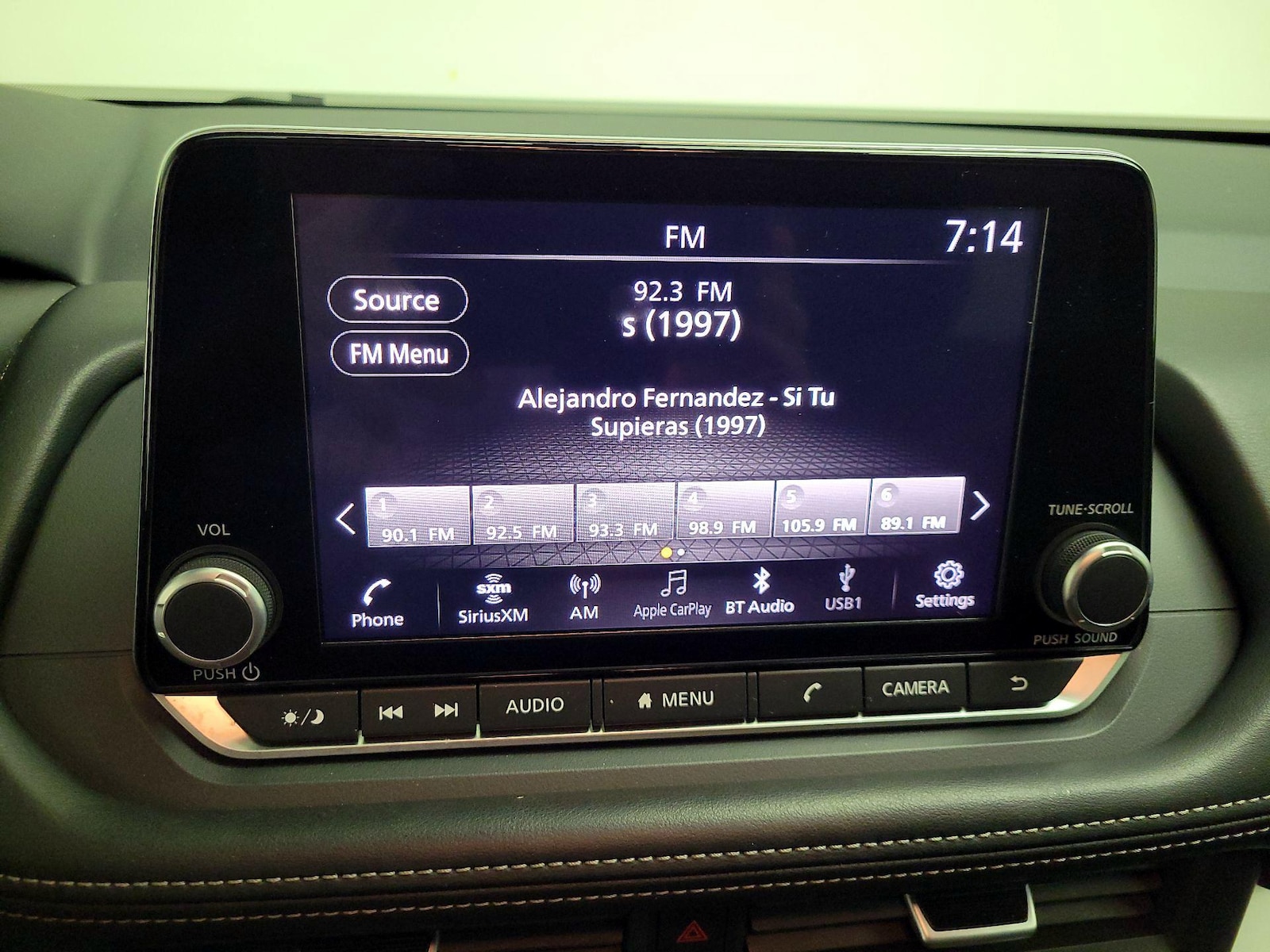 2025 Nissan Rogue SV - Photo 17