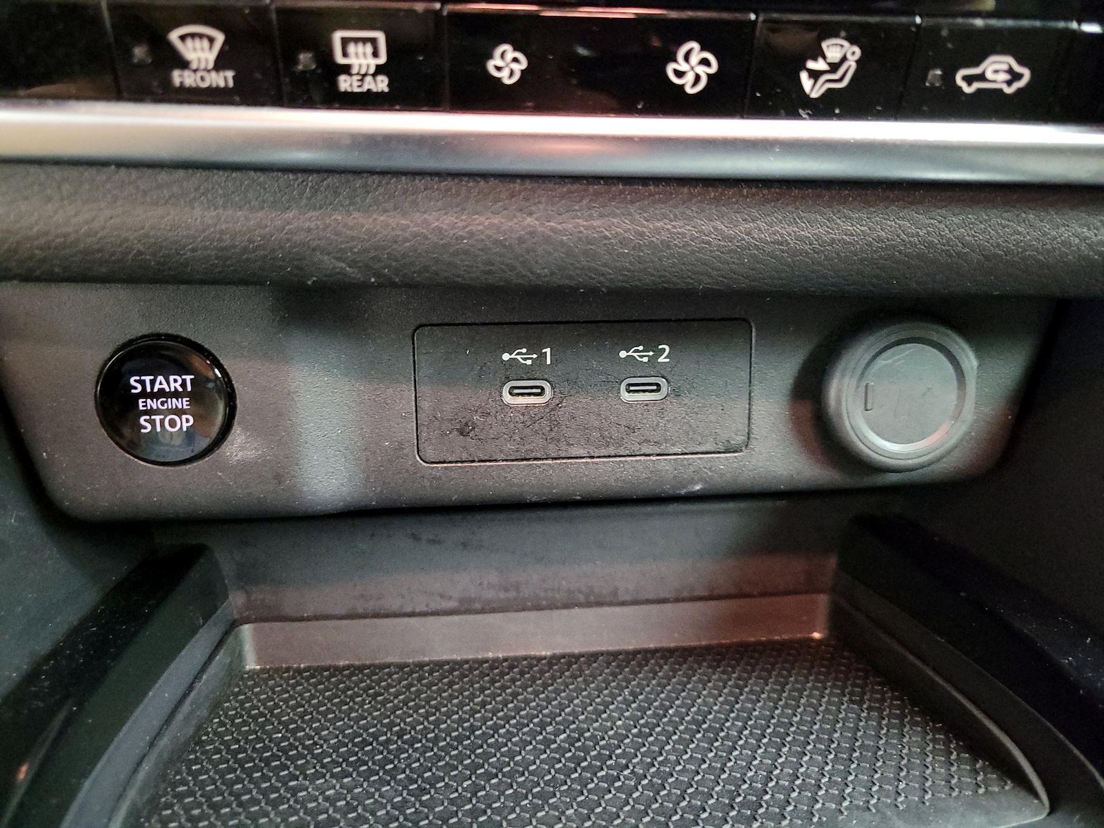 2025 Nissan Rogue SV - Photo 20