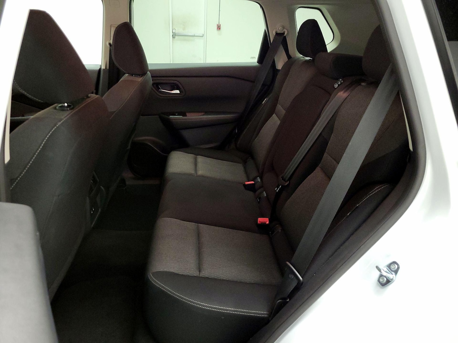 2025 Nissan Rogue SV - Photo 21