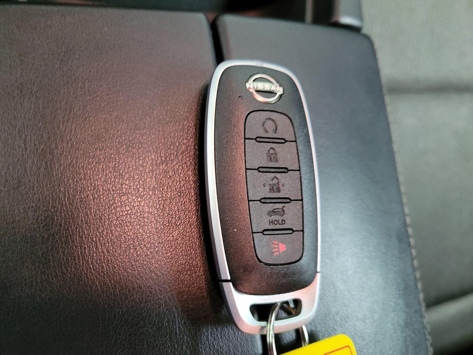 2025 Nissan Rogue SV - Photo 24