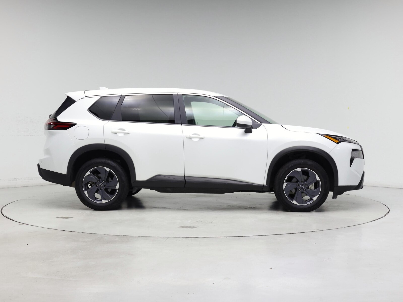 2025 Nissan Rogue SV - Photo 8