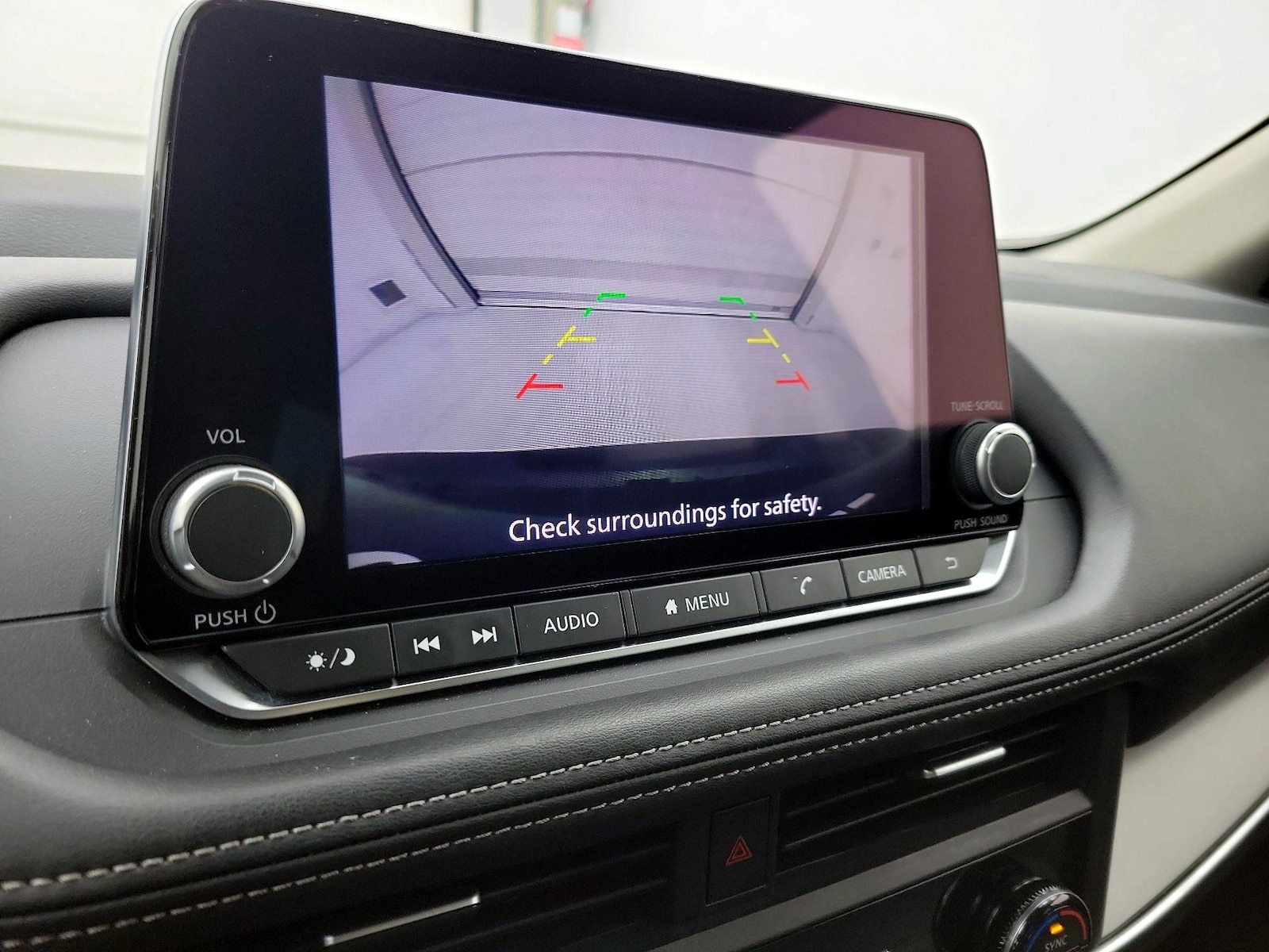 2025 Nissan Rogue SV - Photo 15