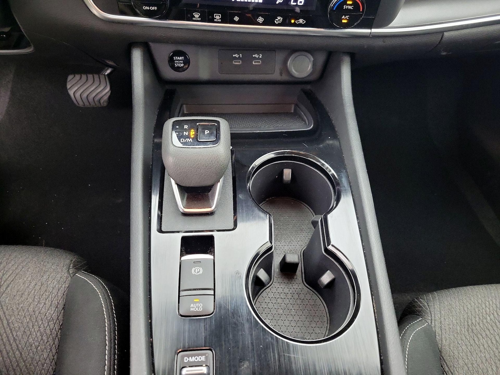 2025 Nissan Rogue SV - Photo 18