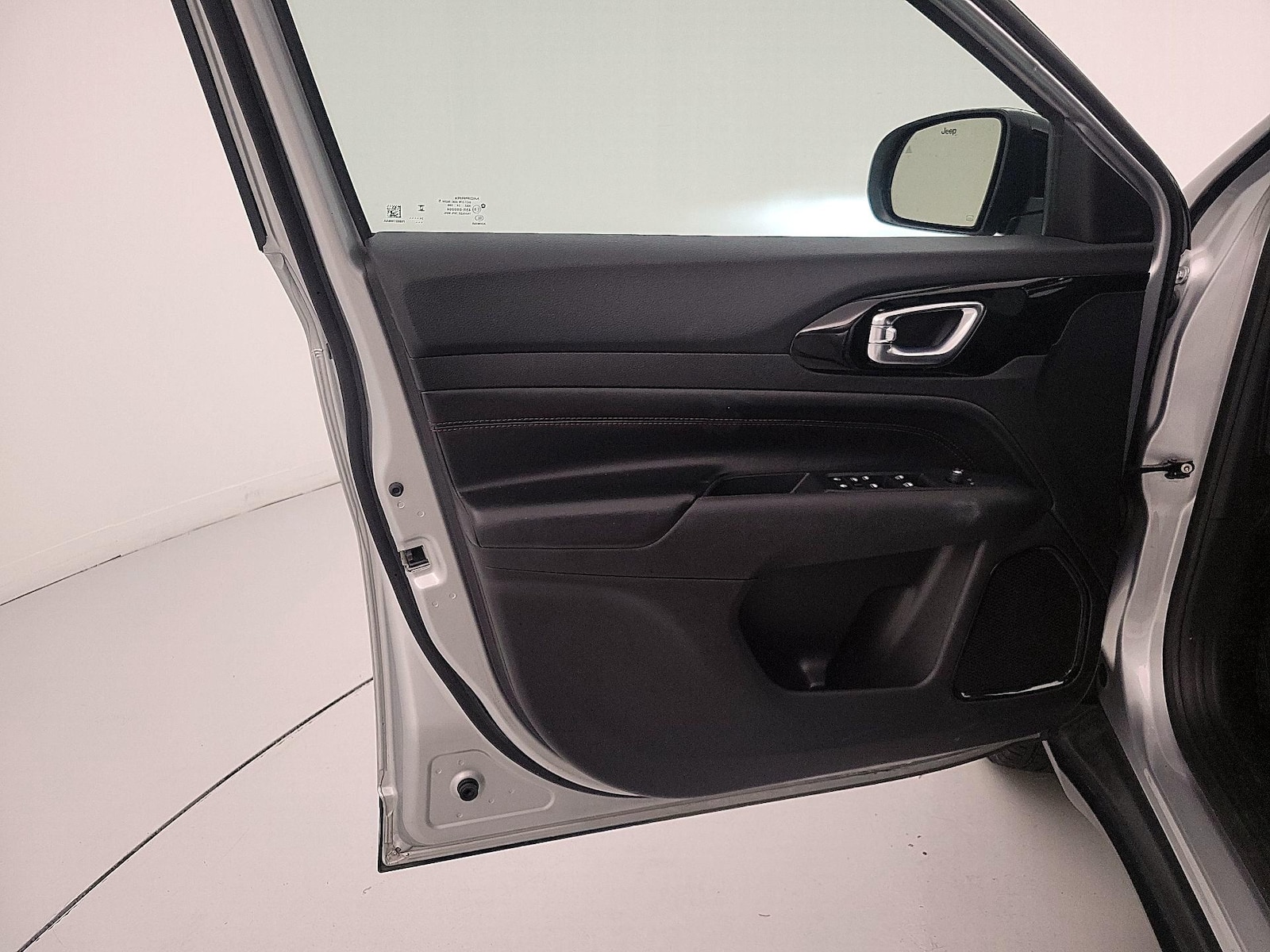 2025 Jeep Compass Trailhawk - Photo 13