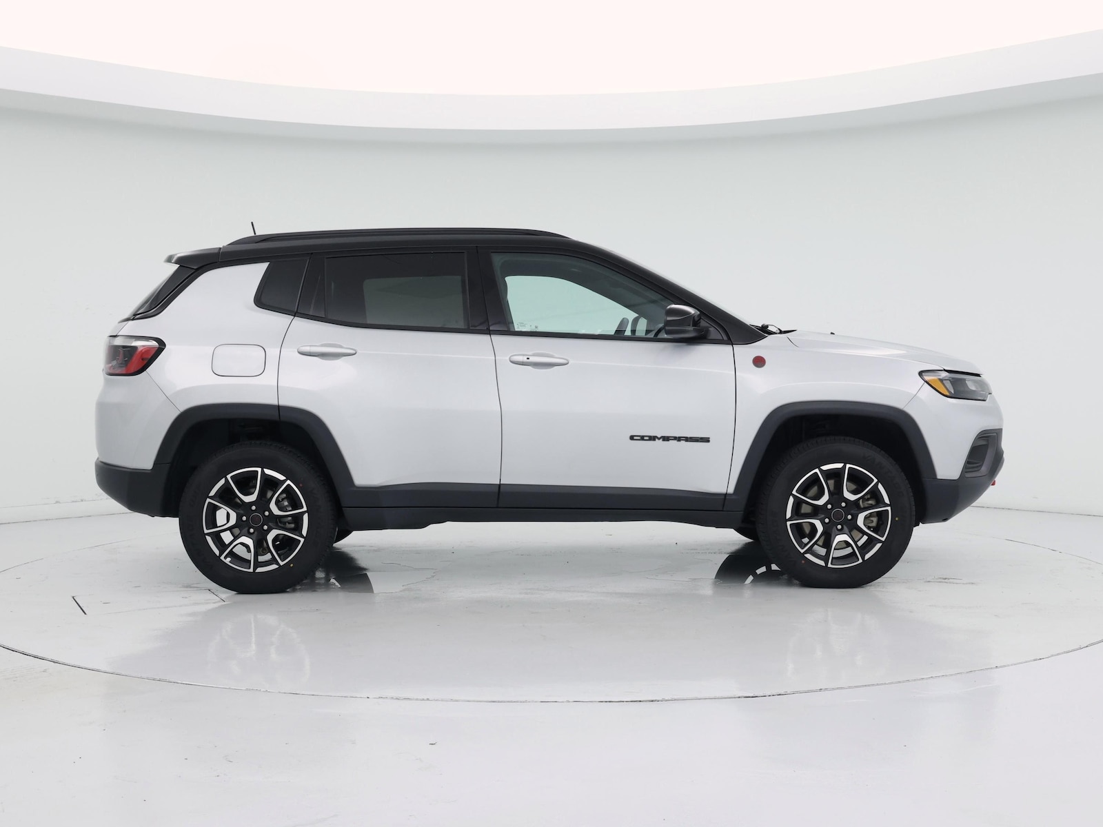 2025 Jeep Compass Trailhawk - Photo 8