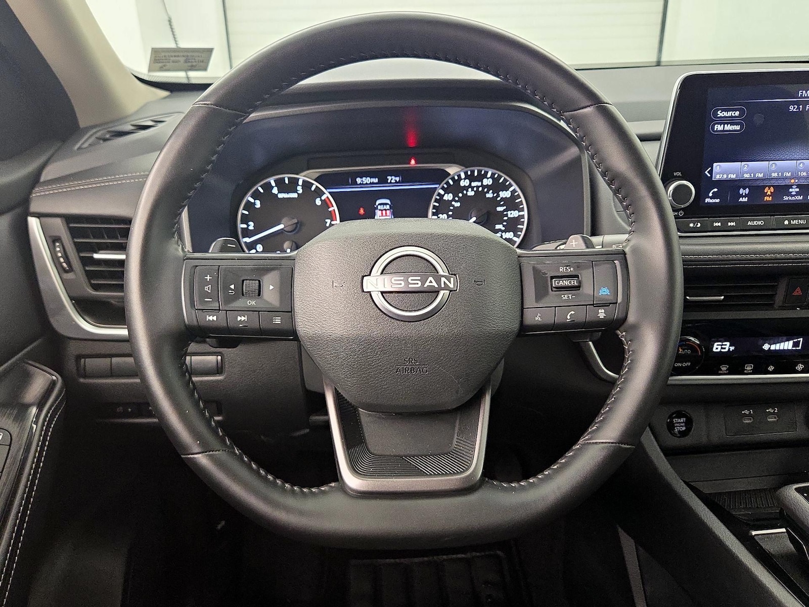 2025 Nissan Rogue SV - Photo 11