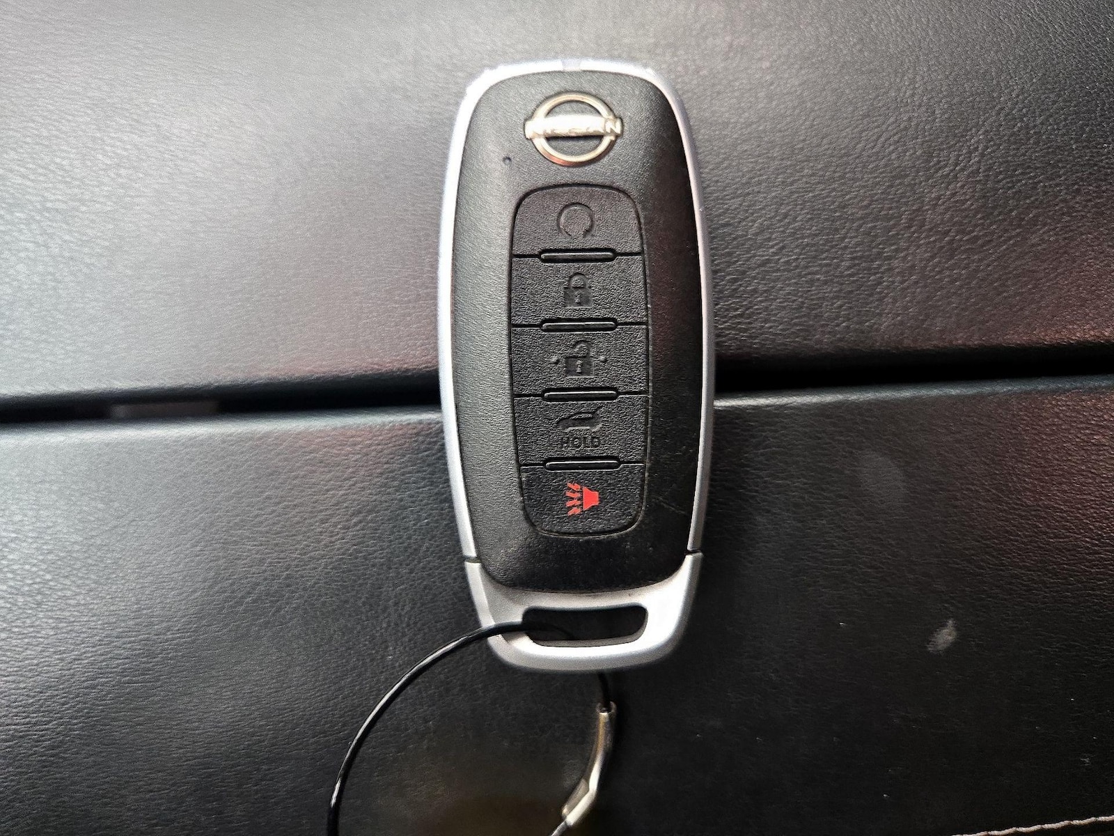 2025 Nissan Rogue SV - Photo 24