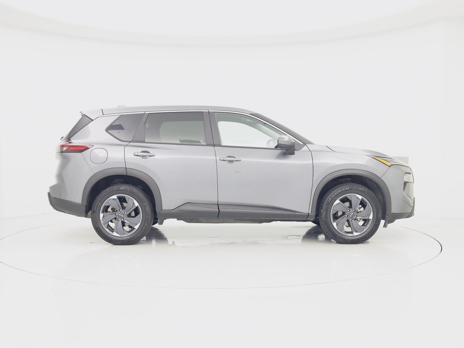 2025 Nissan Rogue SV - Photo 8