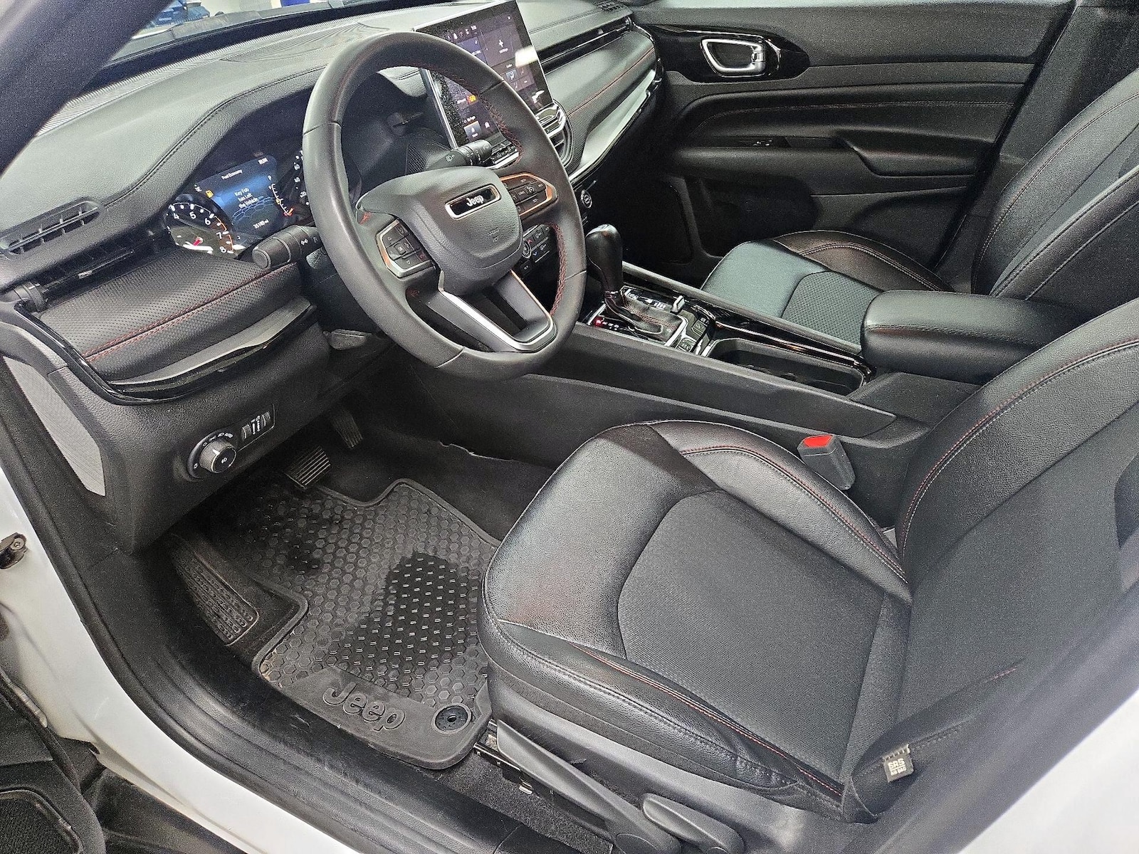 2025 Jeep Compass Trailhawk - Photo 12