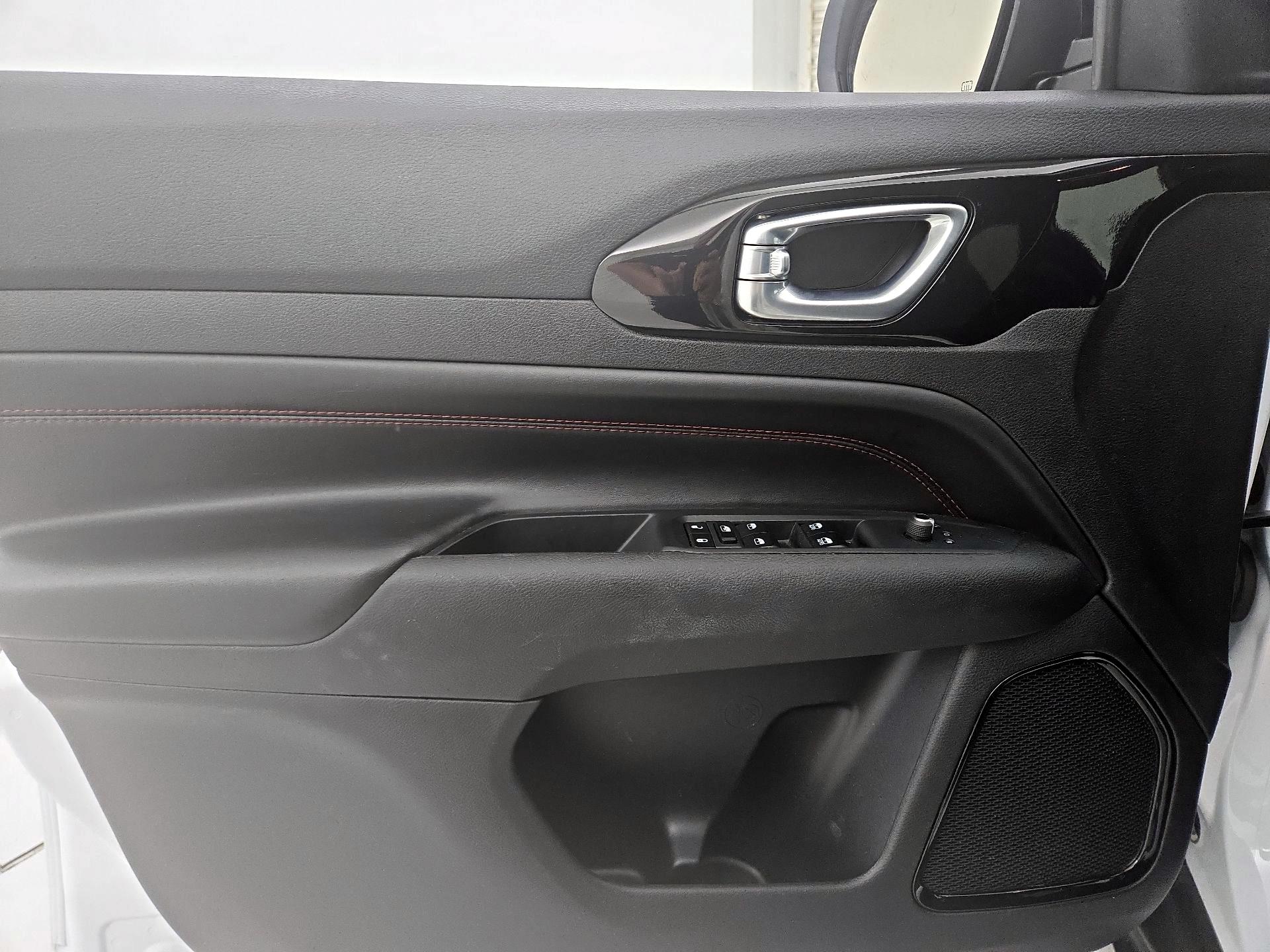 Thumbnail: 2025 Jeep Compass - 12