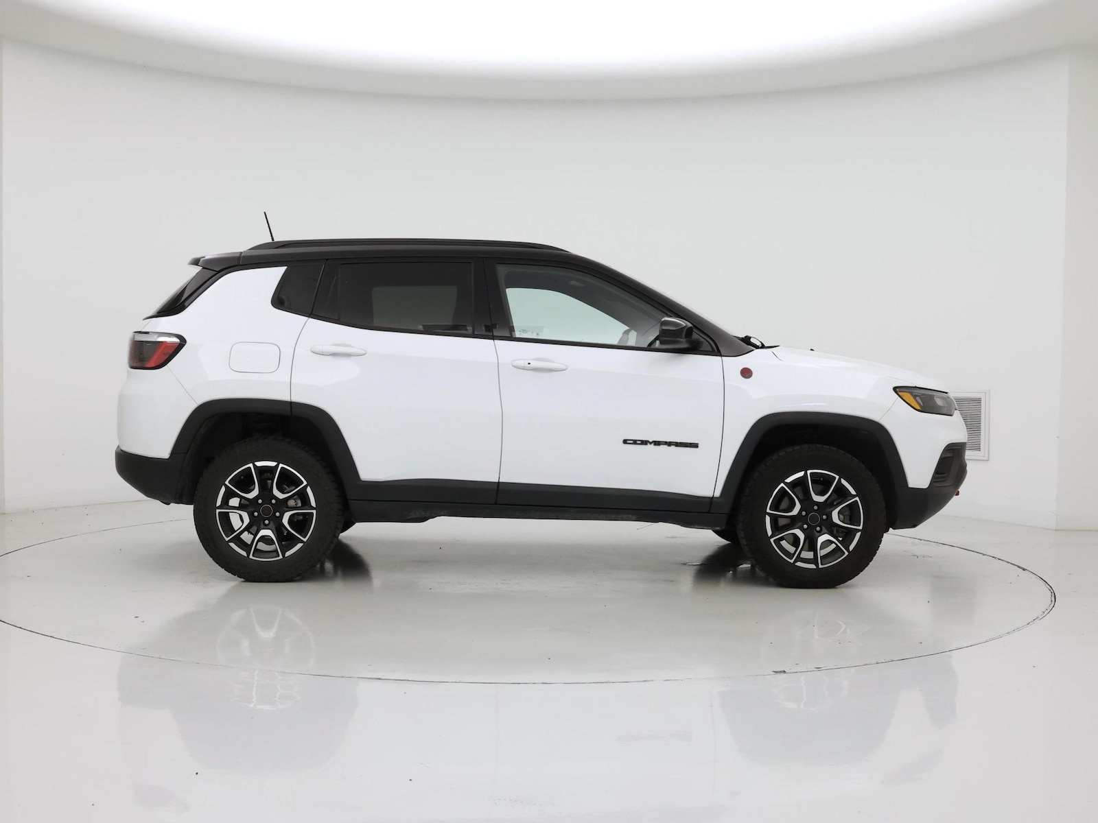 2025 Jeep Compass Trailhawk - Photo 8