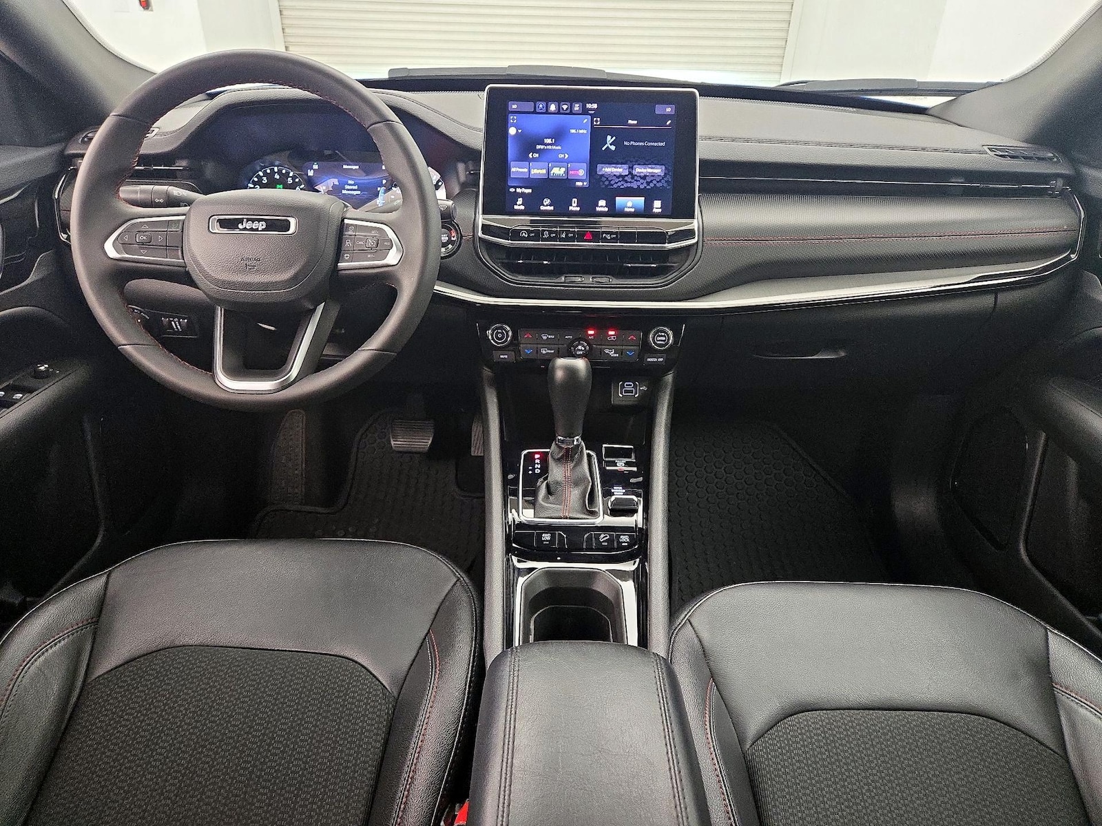 2025 Jeep Compass Trailhawk - Photo 10