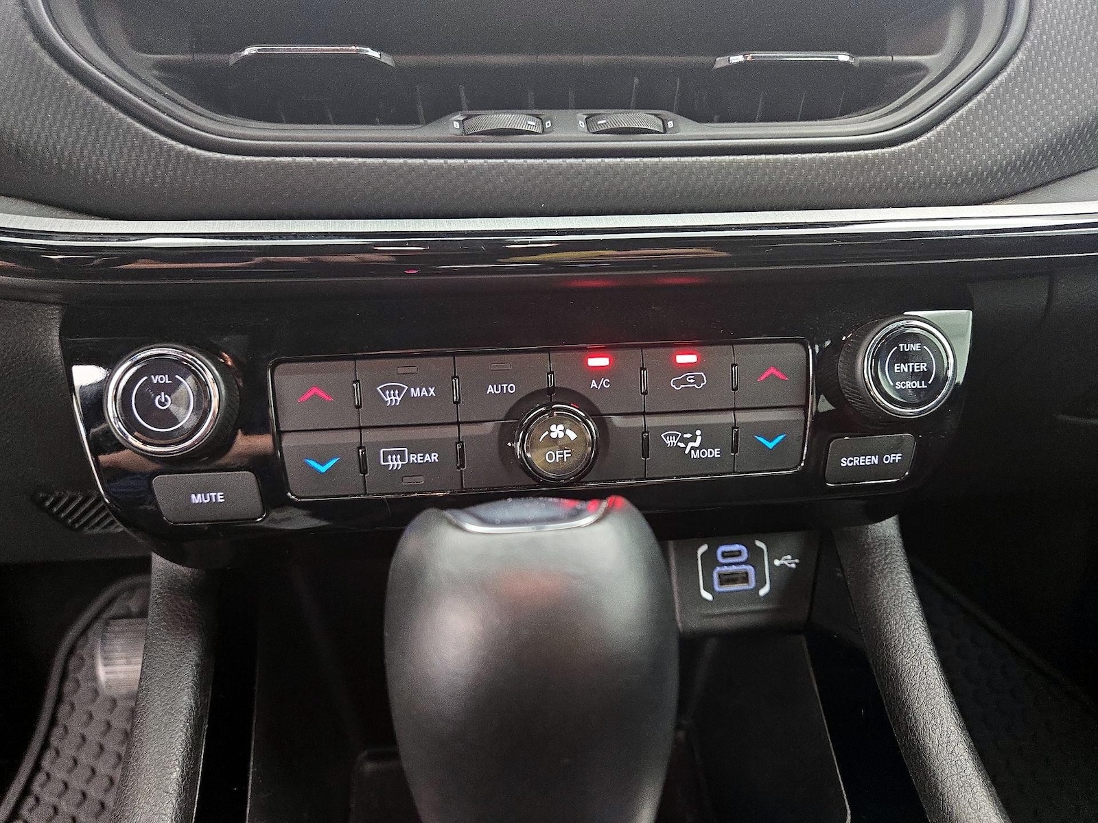 2025 Jeep Compass Trailhawk - Photo 17