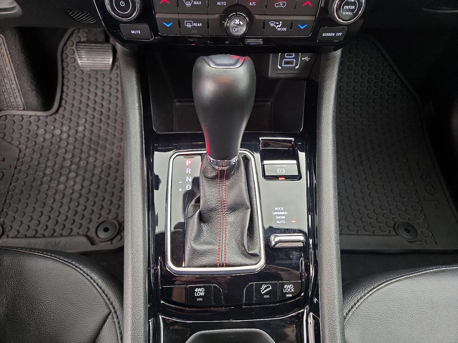 2025 Jeep Compass Trailhawk - Photo 18