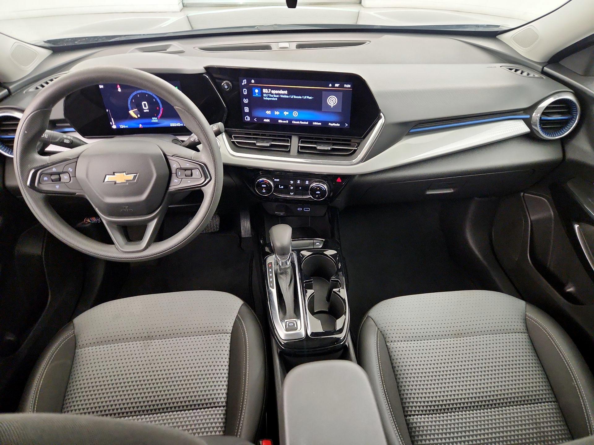 Thumbnail: 2025 Chevrolet Trax - 9