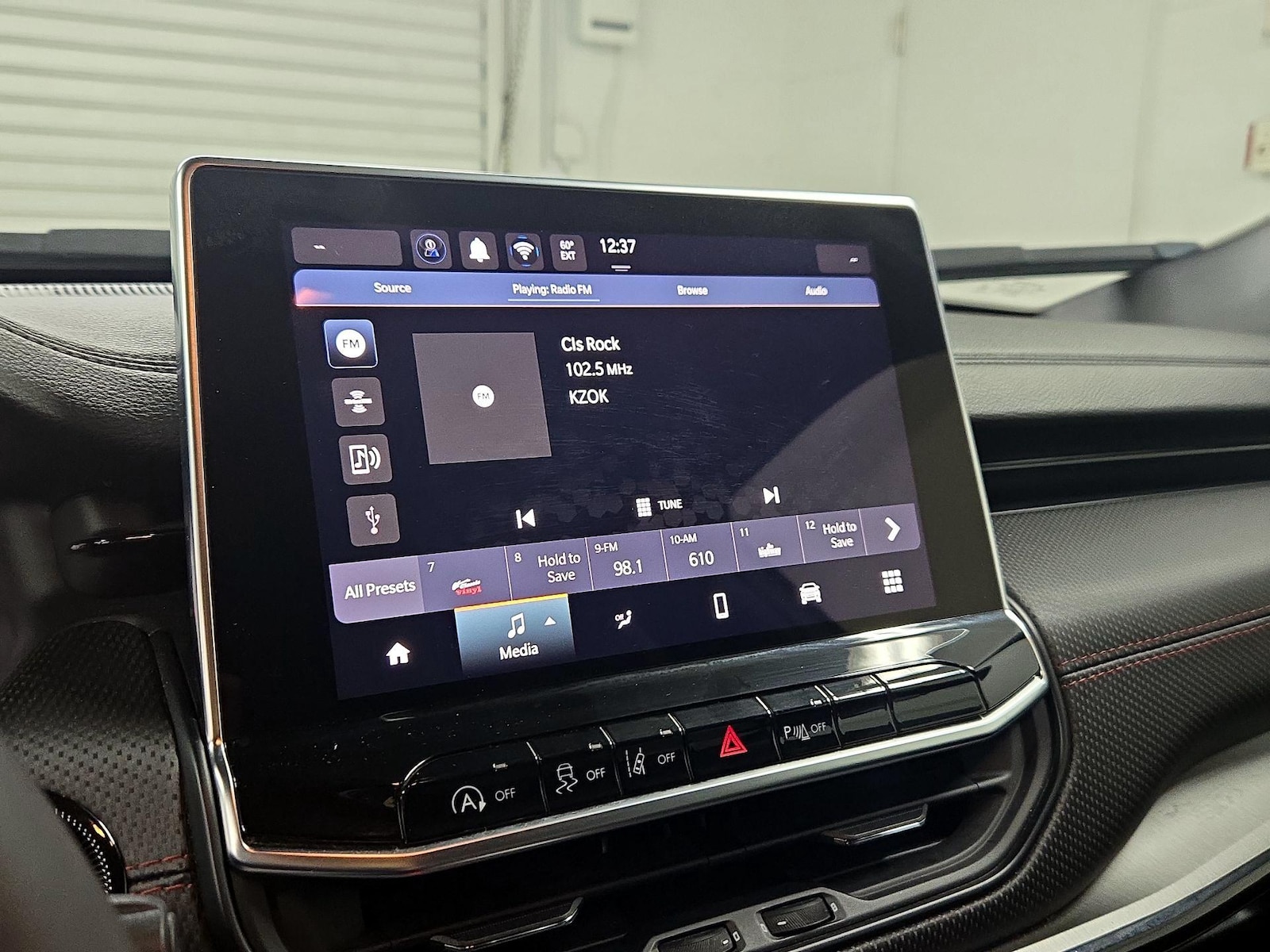 2025 Jeep Compass Trailhawk - Photo 16