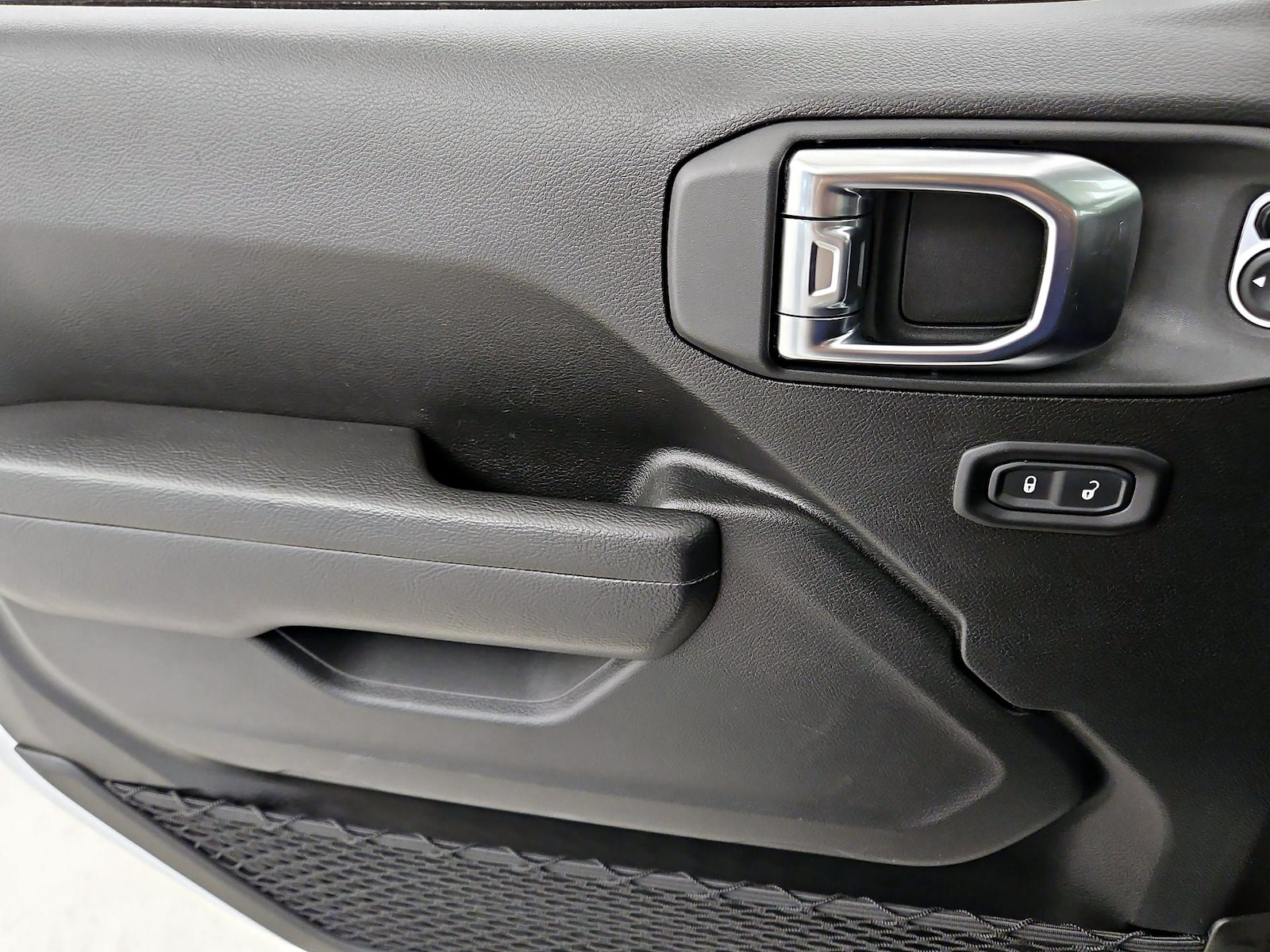 2025 Jeep Wrangler 4-Door Rubicon - Photo 13