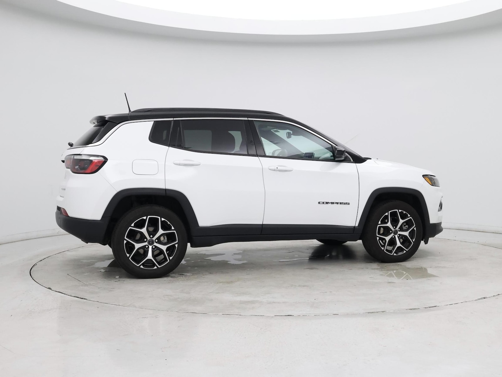 2025 Jeep Compass Limited - Photo 9