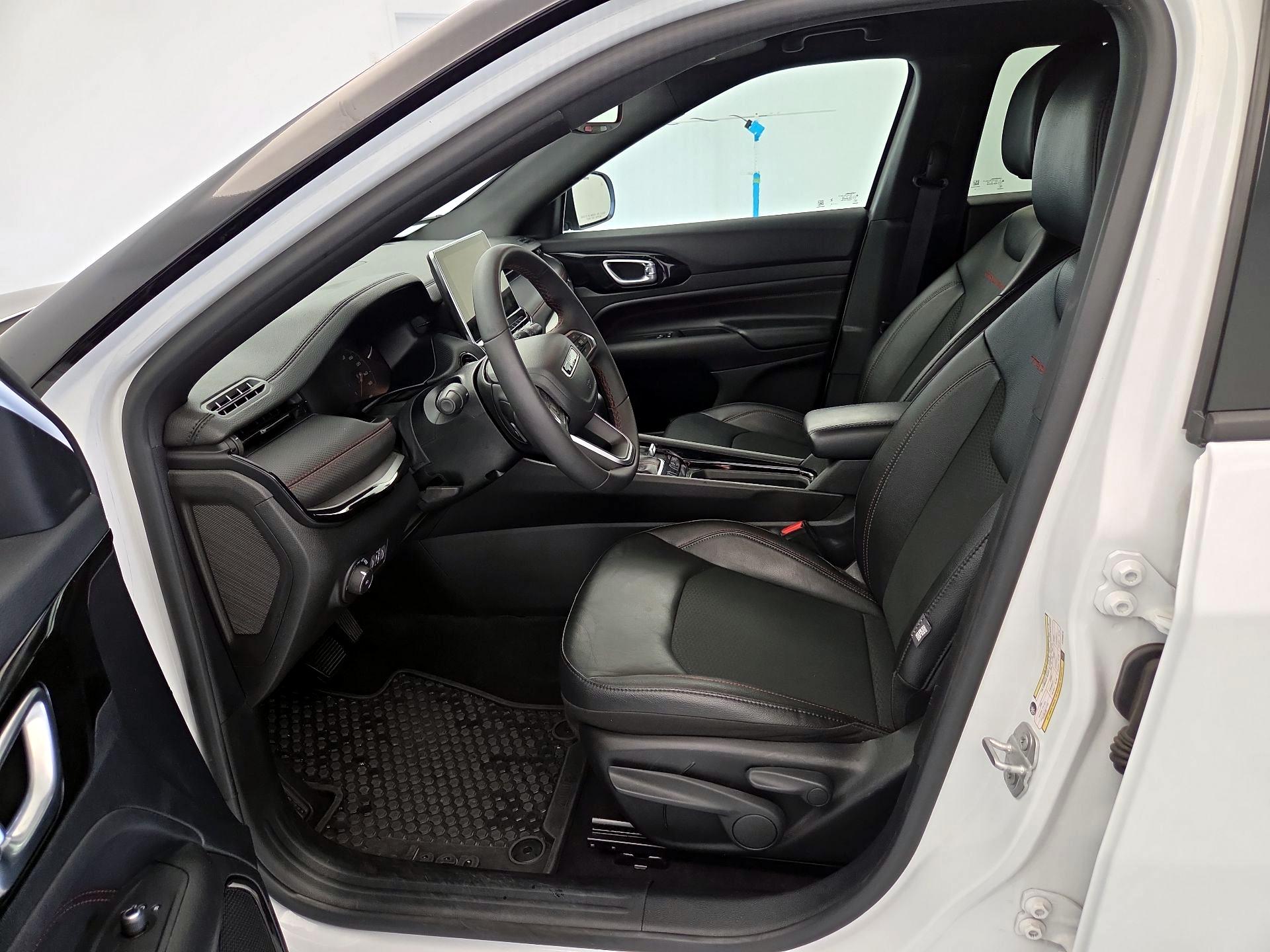 Thumbnail: 2025 Jeep Compass - 11