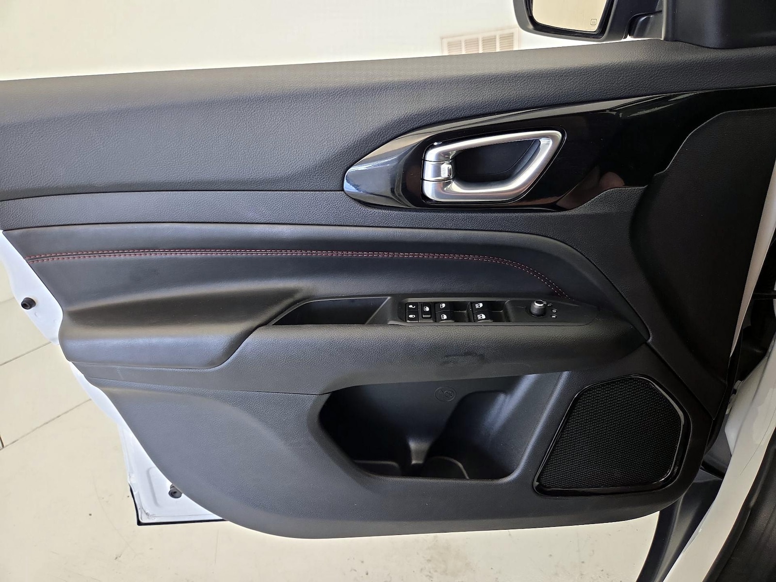 2025 Jeep Compass Trailhawk - Photo 13