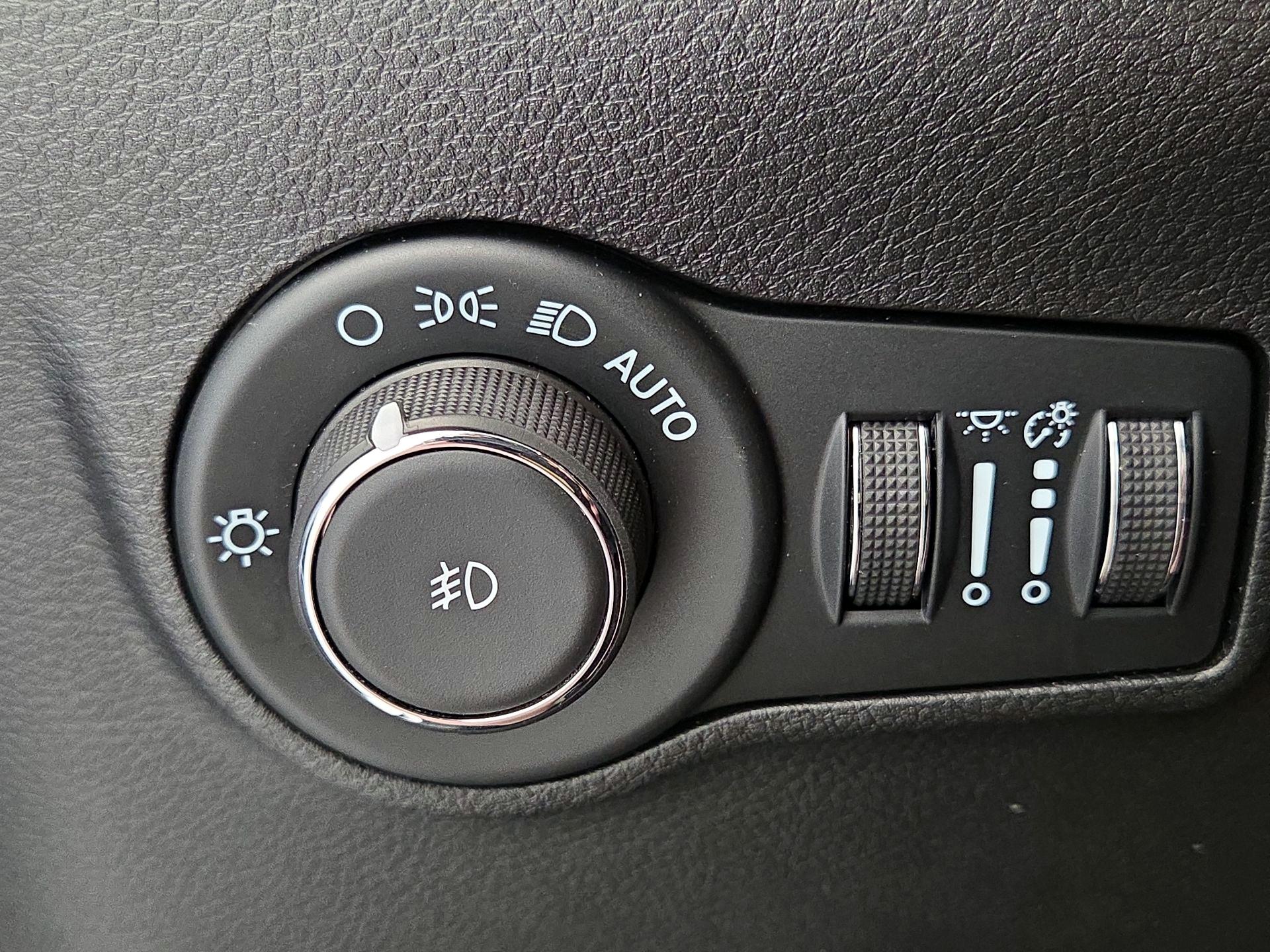 Thumbnail: 2025 Jeep Compass - 13