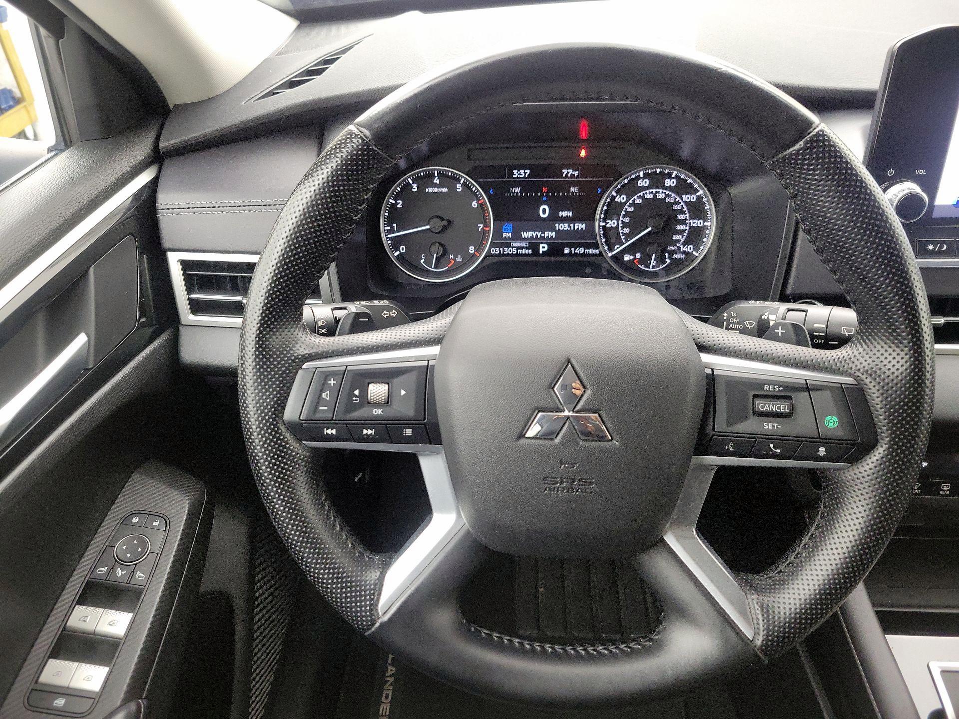 Thumbnail: 2024 Mitsubishi Outlander - 10