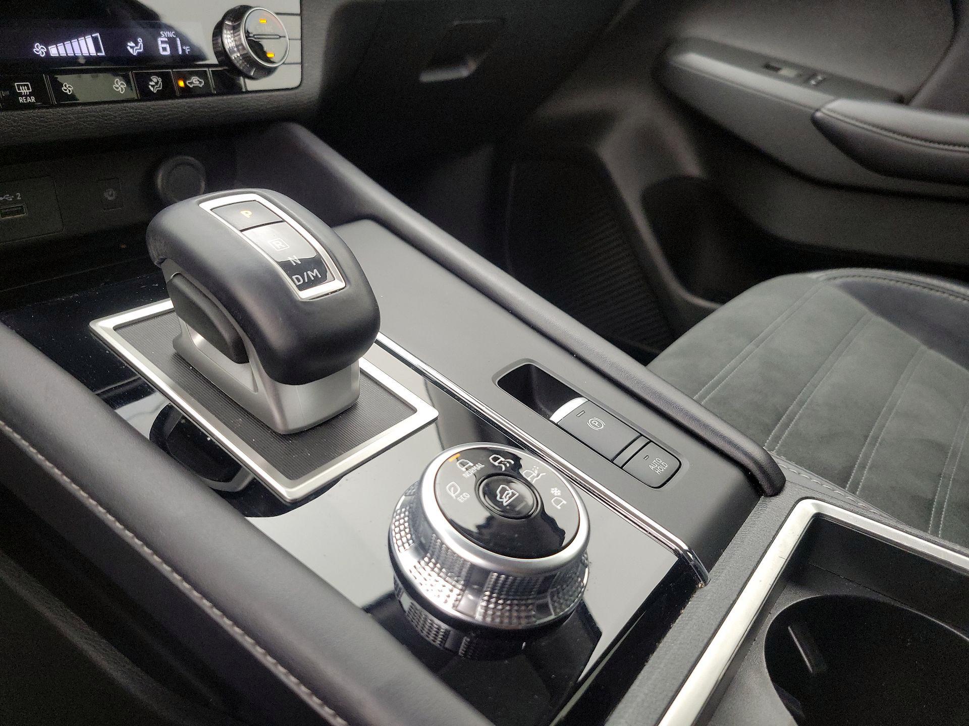 Thumbnail: 2024 Mitsubishi Outlander - 18