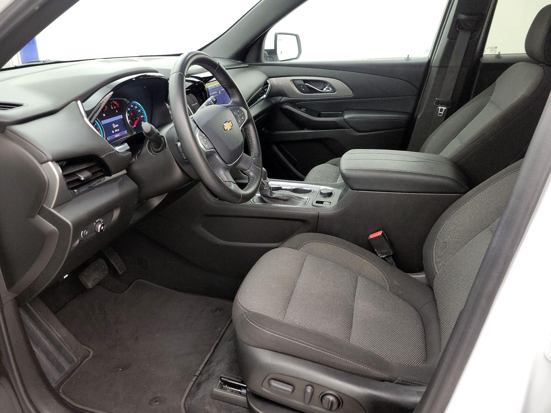 Thumbnail: 2023 Chevrolet Traverse - 11