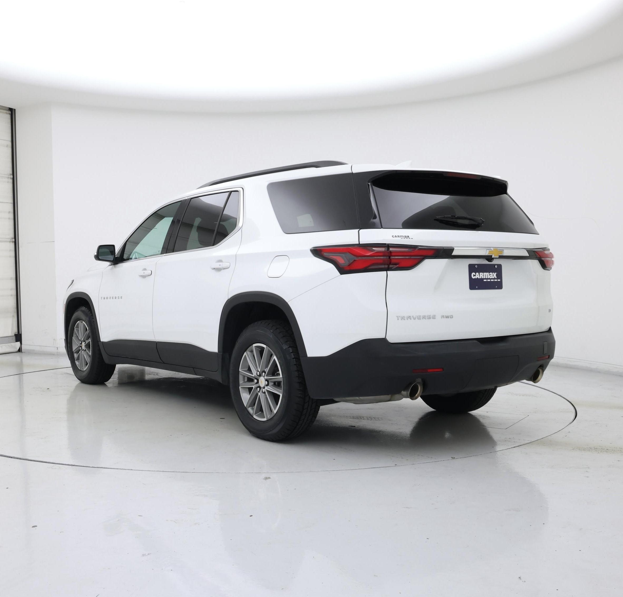 Thumbnail: 2023 Chevrolet Traverse - 2