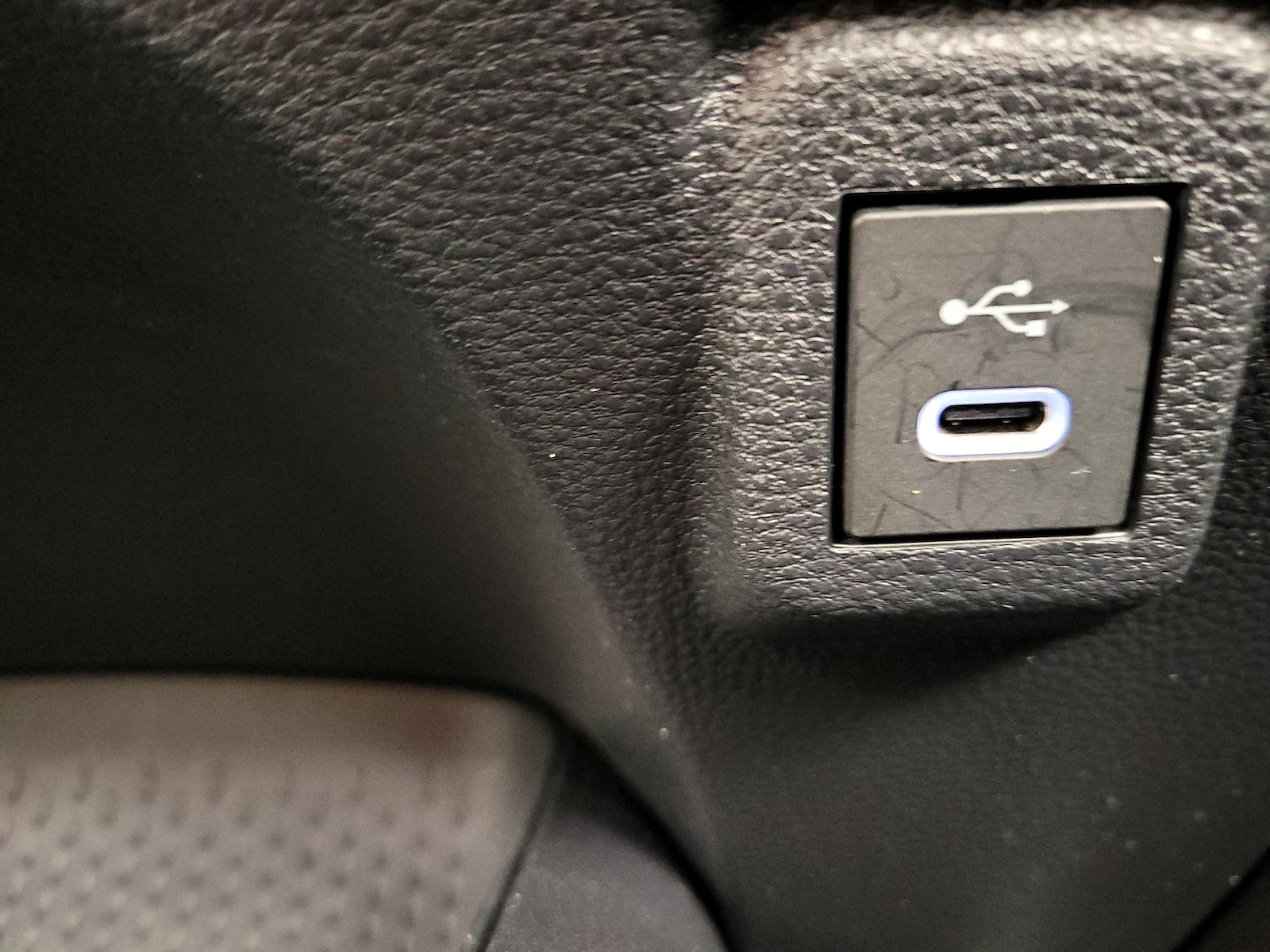 2024 Toyota Corolla LE - Photo 19